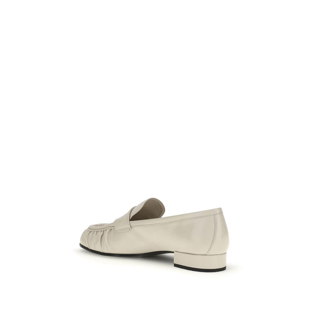 Mocassins à enfiler Prada en cuir de veau beige (Bos Taurus)