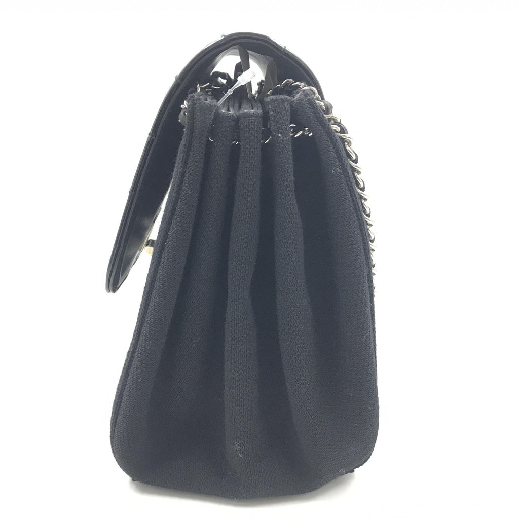 Sac à bandoulière en cuir verni Chanel Chocolate Bar