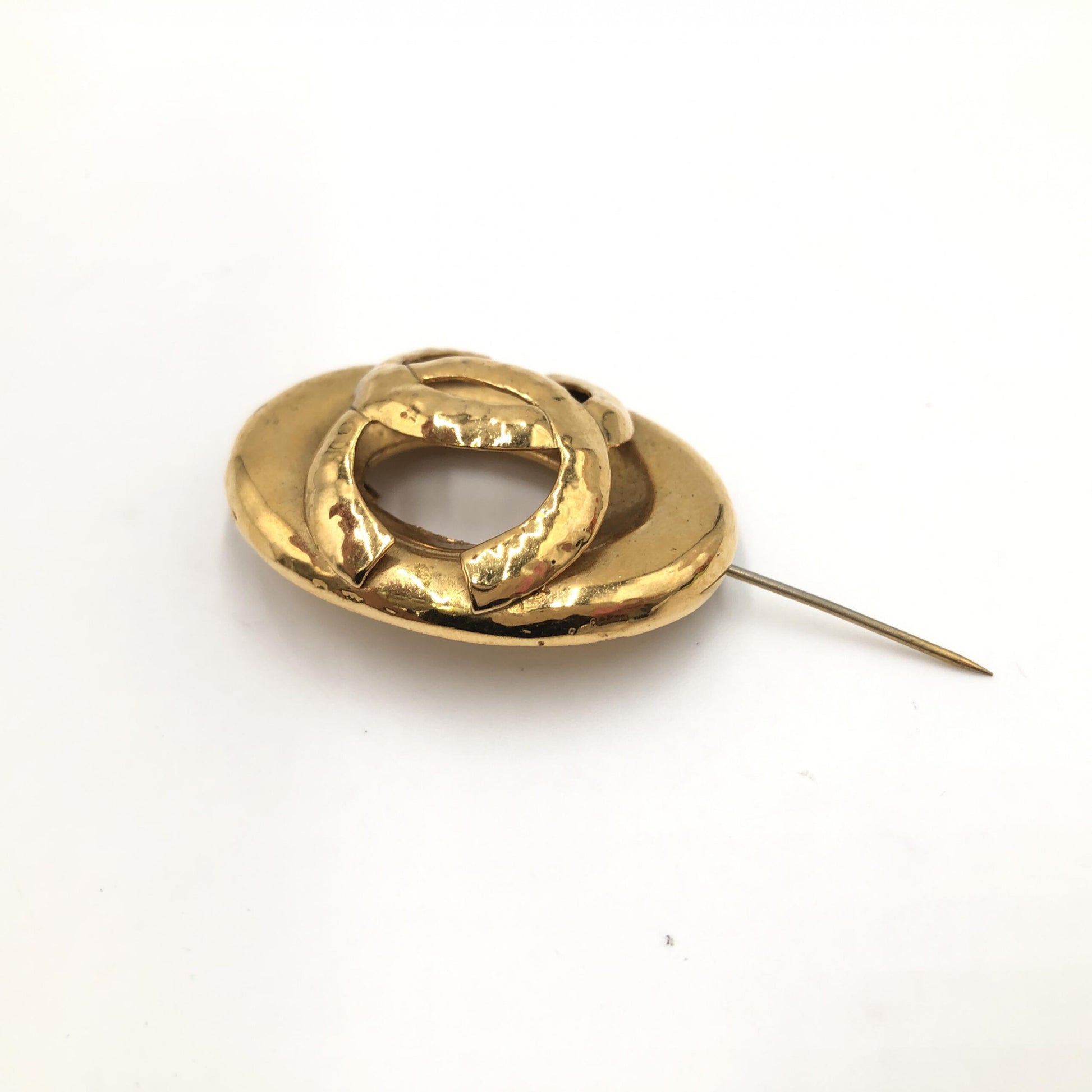Broche Chanel Coco Mark