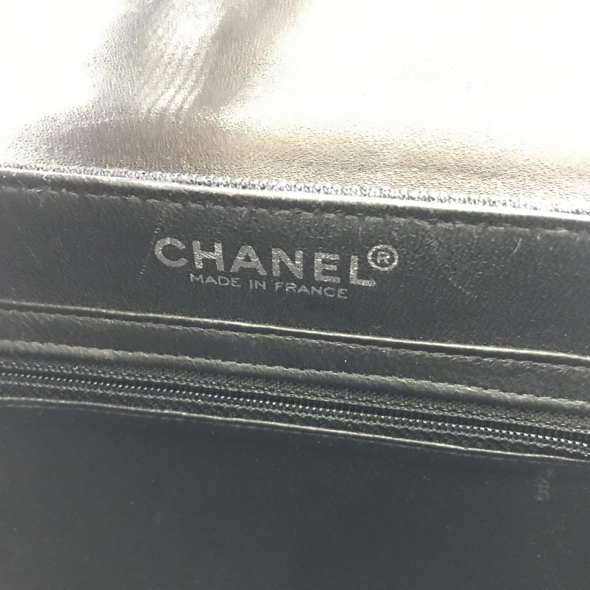 Sac à bandoulière en cuir verni Chanel Chocolate Bar