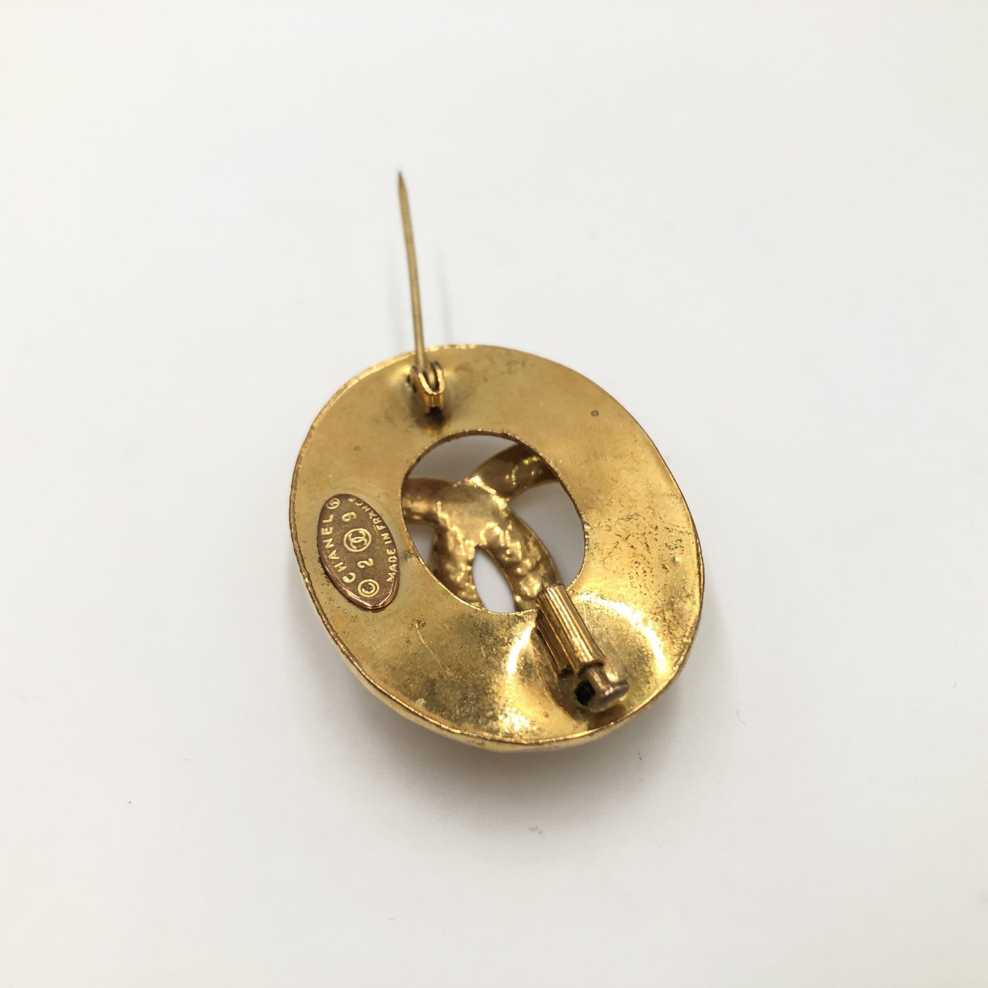 Broche Chanel Coco Mark