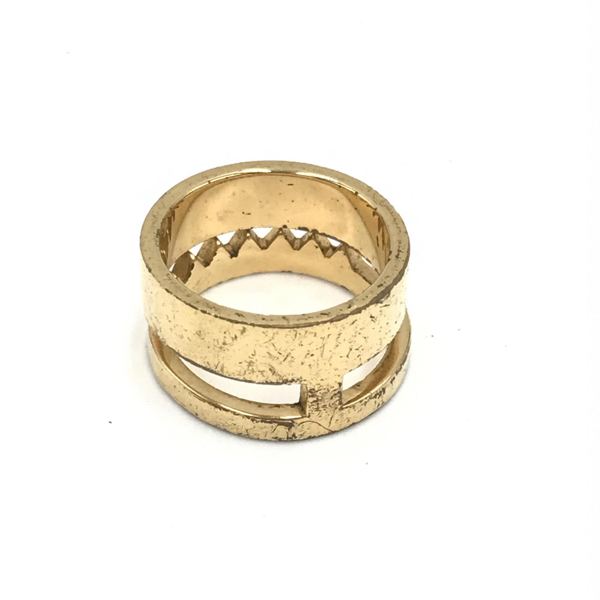 Fendi Gold Rings for Women detail view