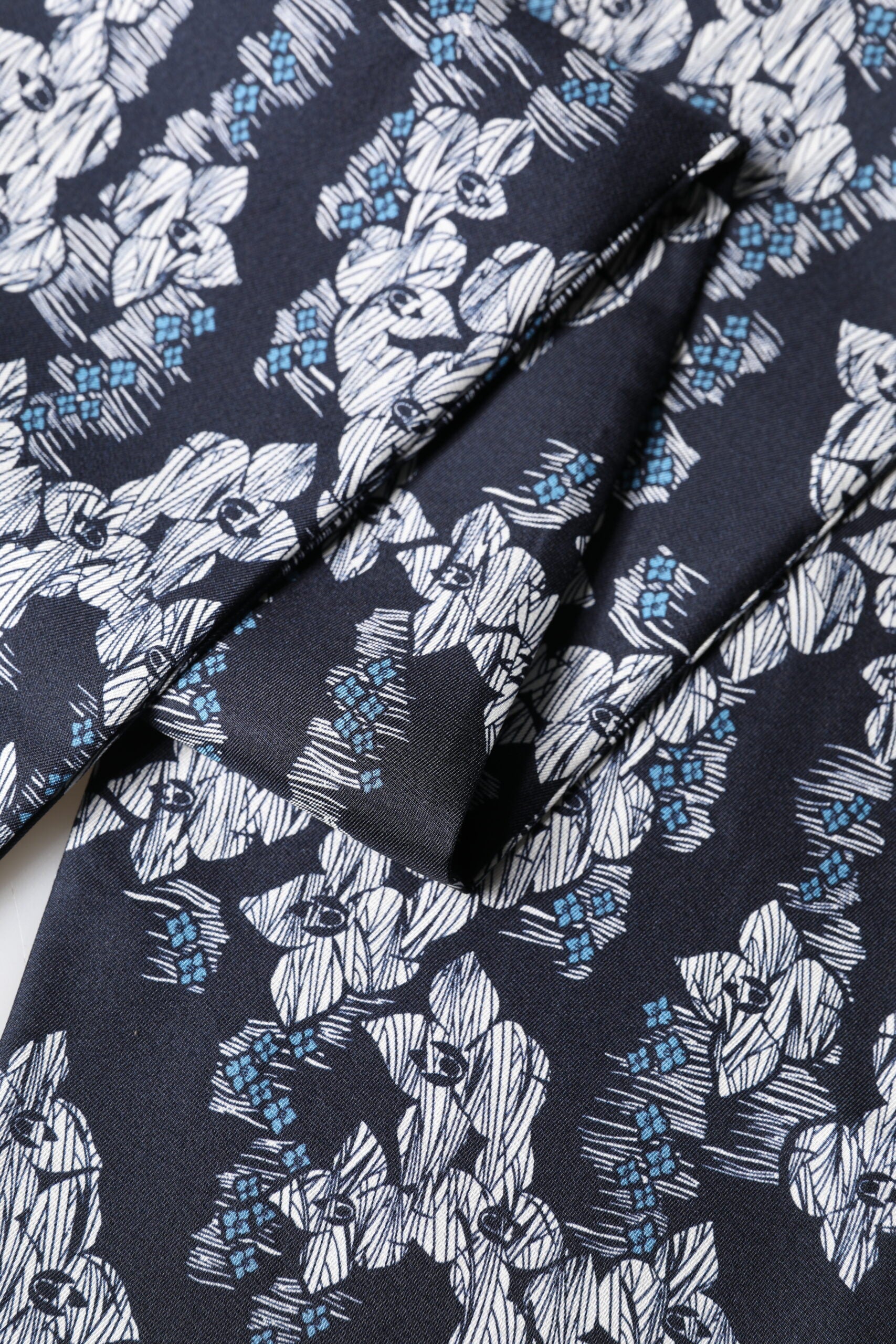 Dolce & Gabbana Black Scarf for Men detail view