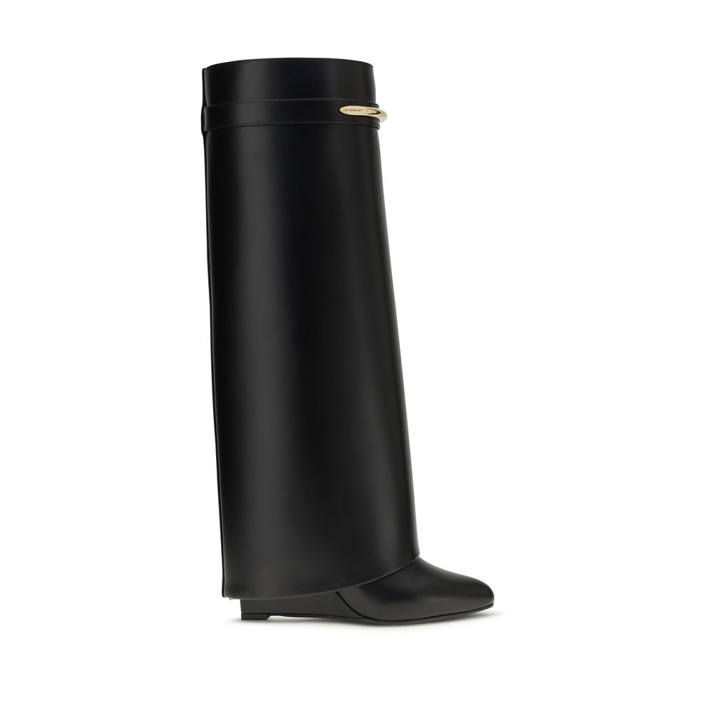 Bottes plates Givenchy en cuir de veau noir Bos Taurus