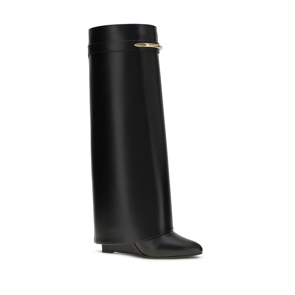 Bottes plates Givenchy en cuir de veau noir Bos Taurus