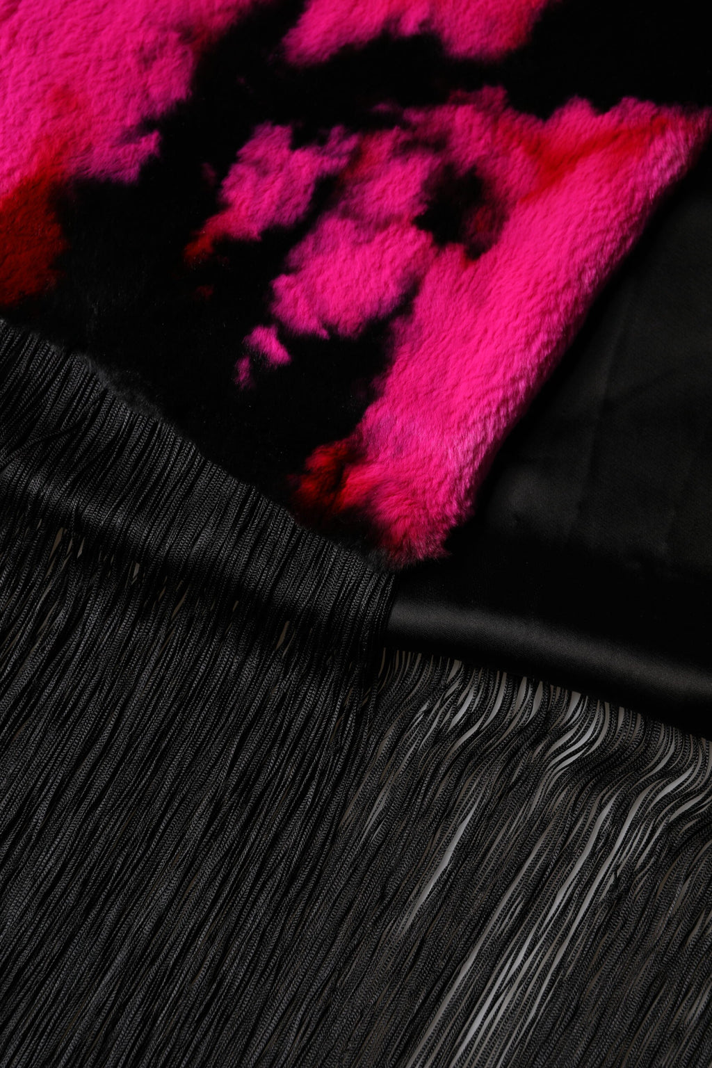 Dolce & Gabbana Pink Scarf for Women detail view