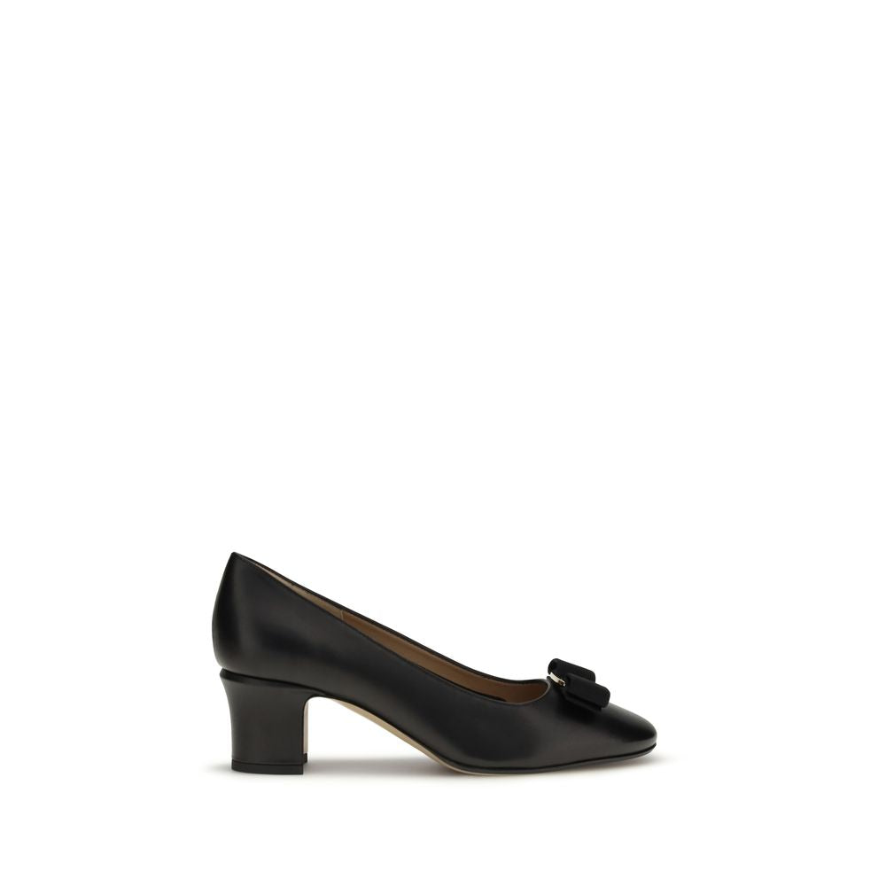 Ferragamo Black Pumps