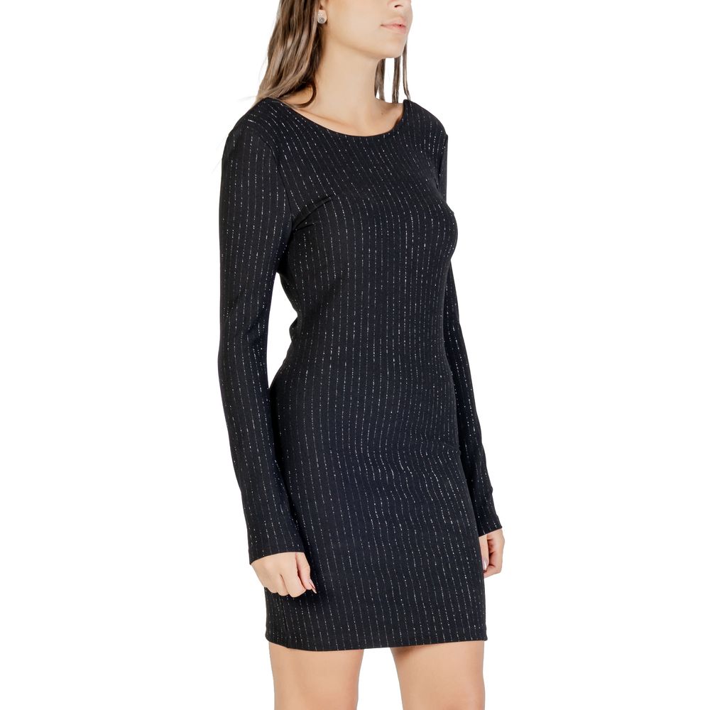 Jacqueline De Yong Black Short for Women detail view