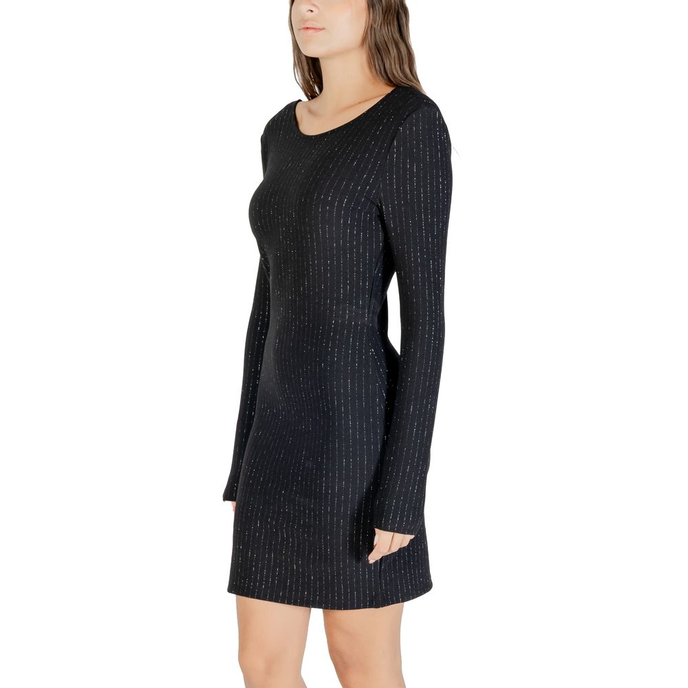 Jacqueline De Yong Black Short for Women side view