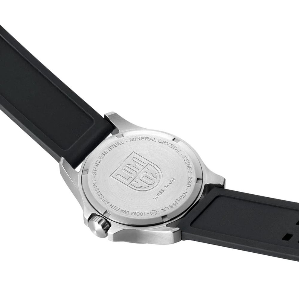 Montre habillée en résine noire Luminox
