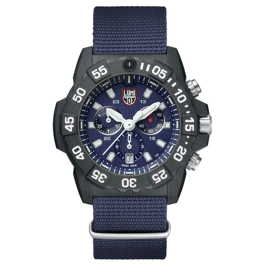 Montre de sport Luminox en caoutchouc noir