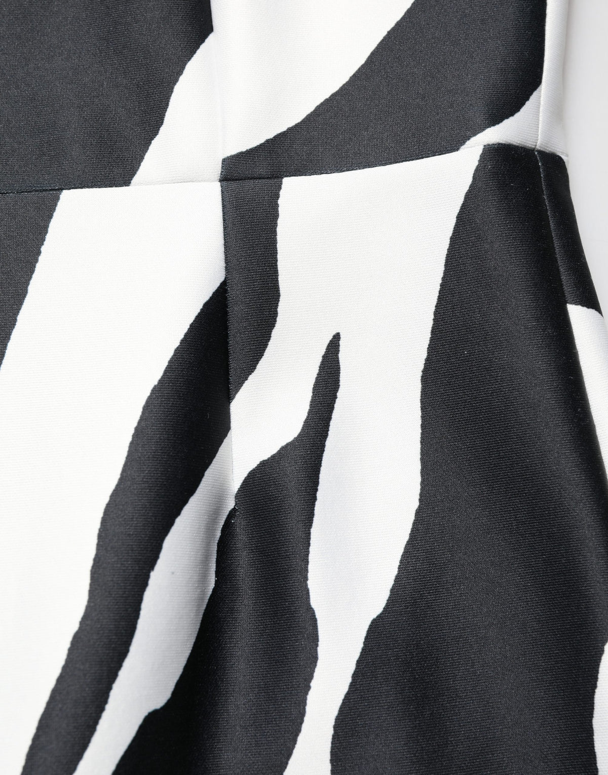 Dolce & Gabbana Jumpsuit aus Polyester mit Zebra-Muster, Schwarz-Weiß