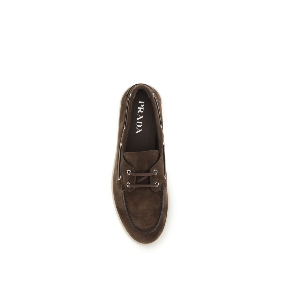 Mocassins à enfiler Prada en cuir de veau marron