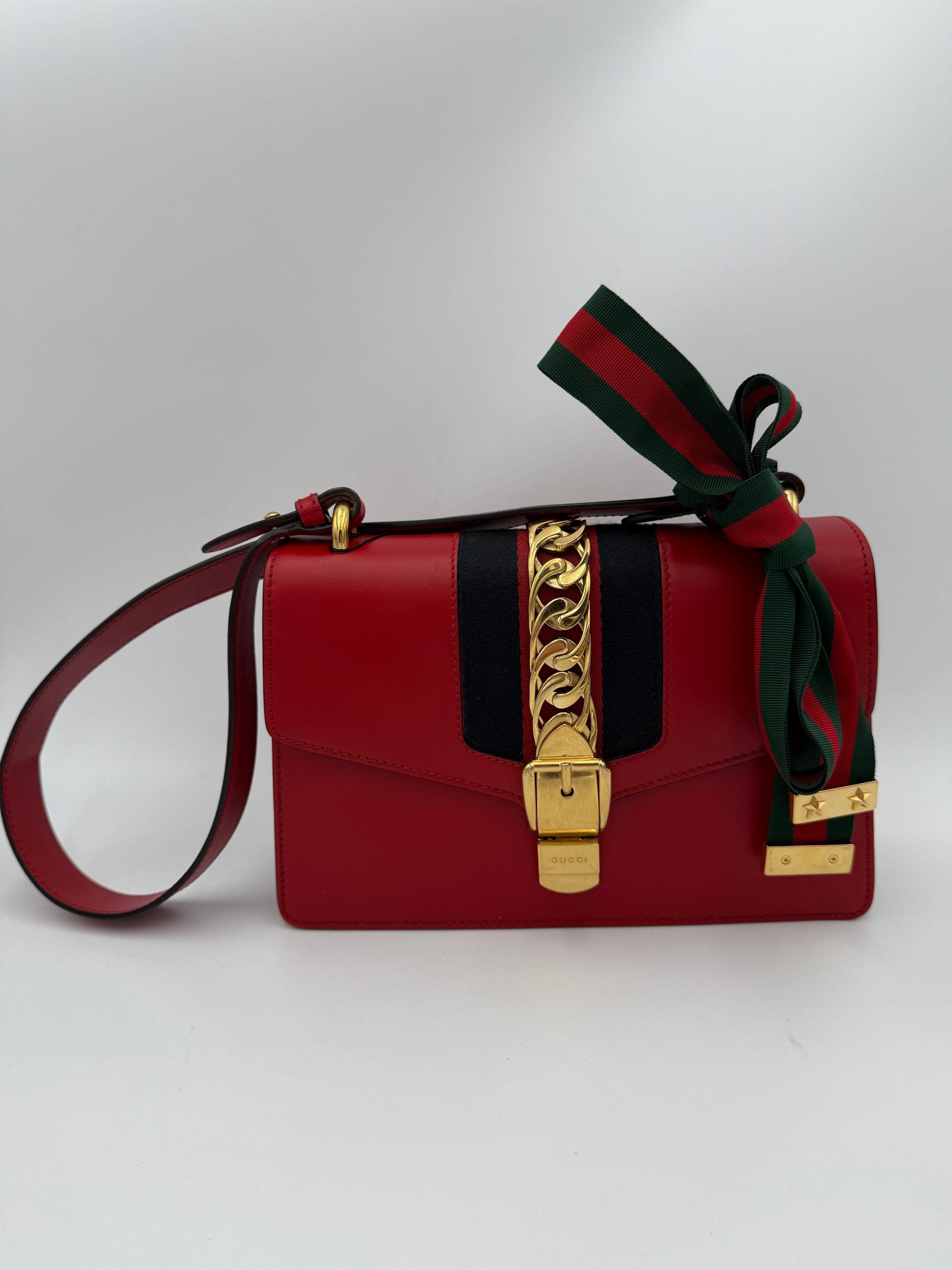 Sac à main rouge GUCCI SYLVIE de Gucci
