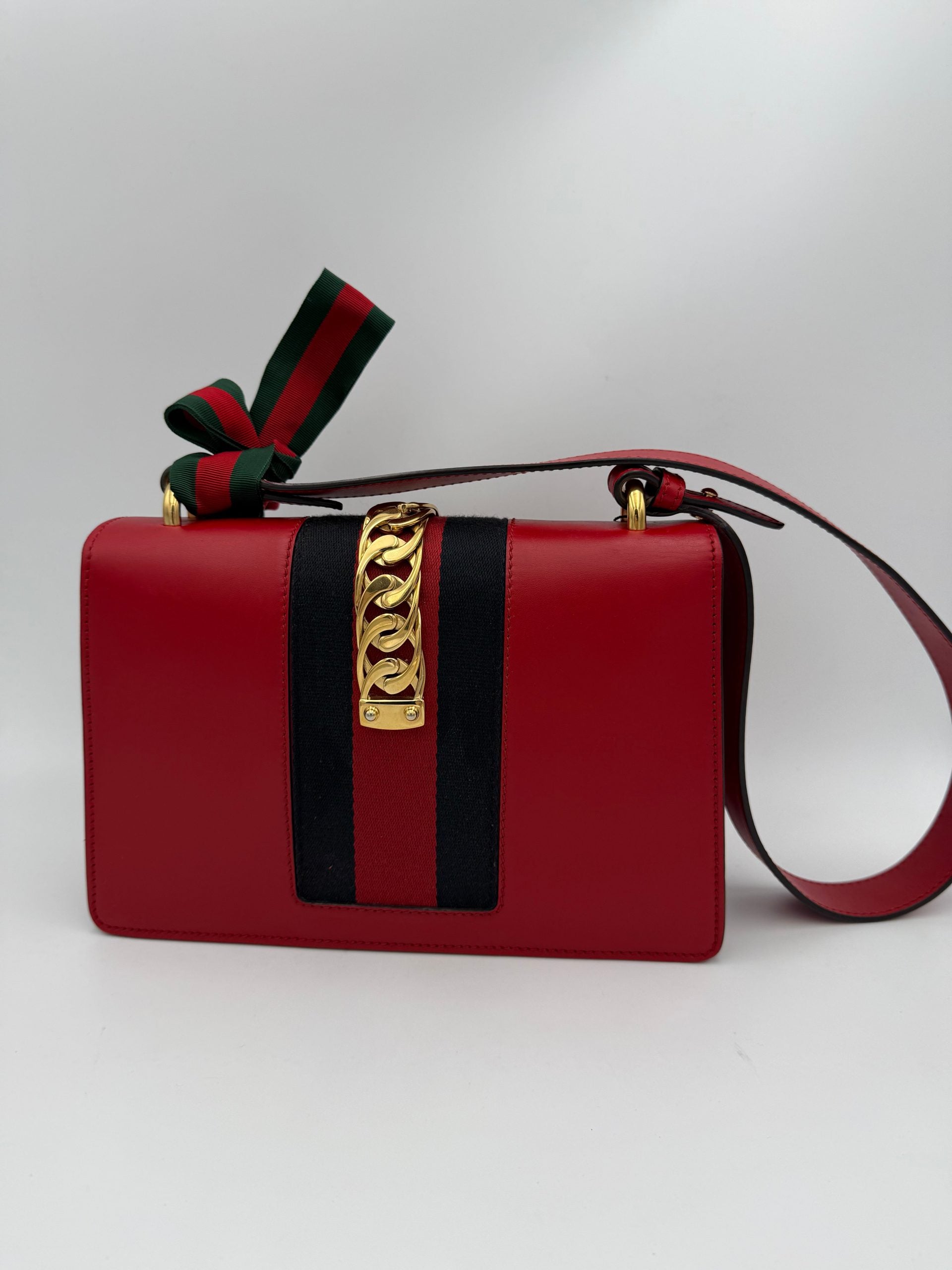 Sac à main rouge GUCCI SYLVIE de Gucci