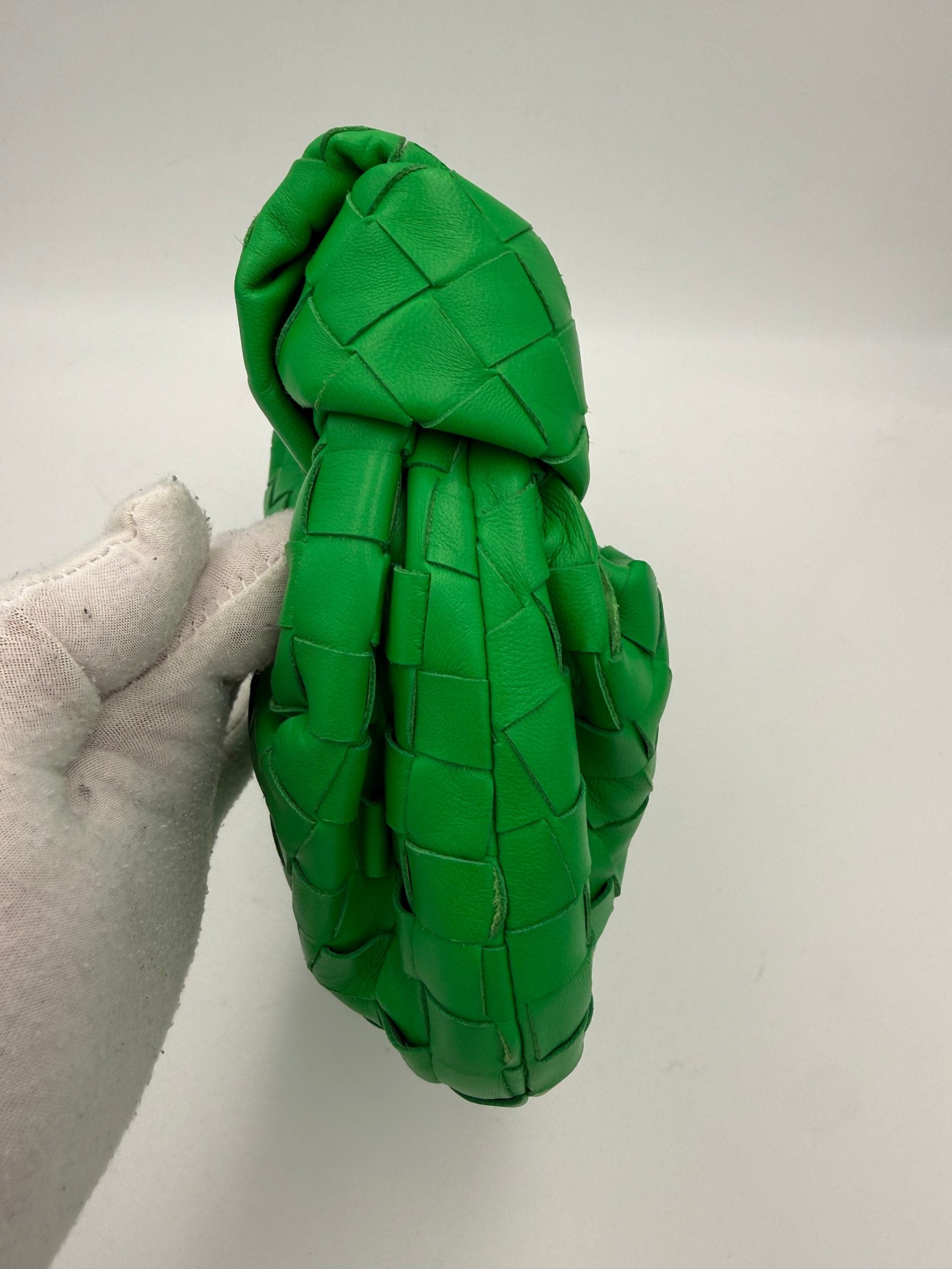 Bottega Veneta Green Handbag for Women detail view