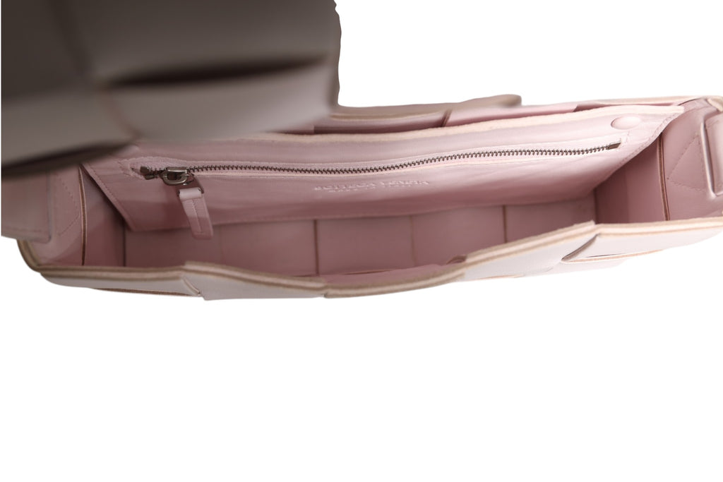 Bottega Veneta Pink Shoulder Bag for Women additional view