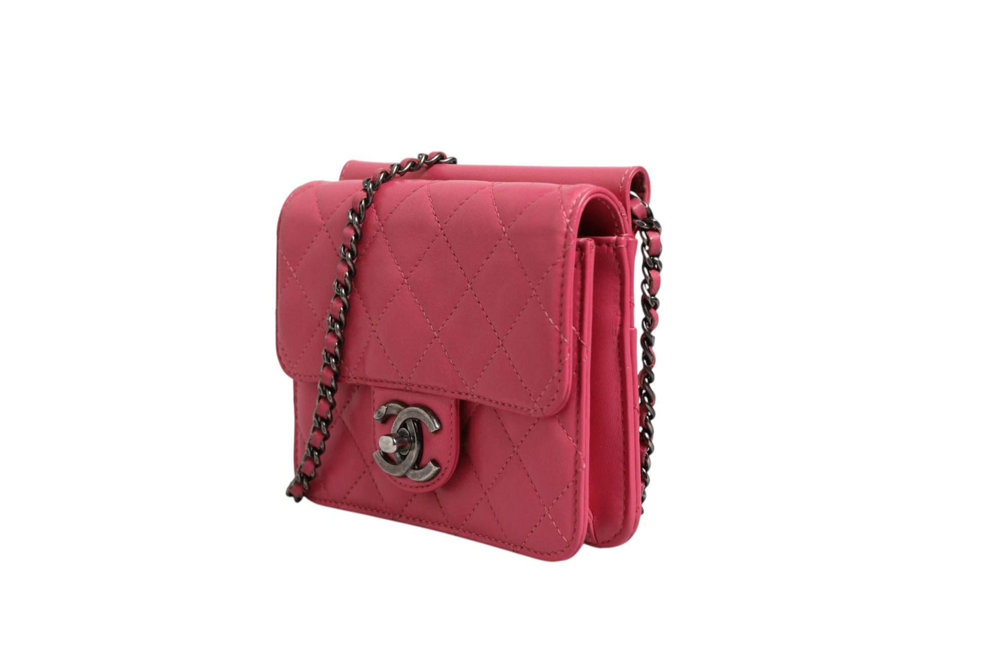 Chanel Pink Shoulder Bag for Women detail view