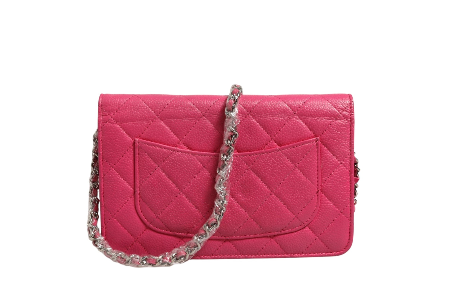 Chanel portefeuille chaîne WOC en agneau matelassé rose, finitions argentées