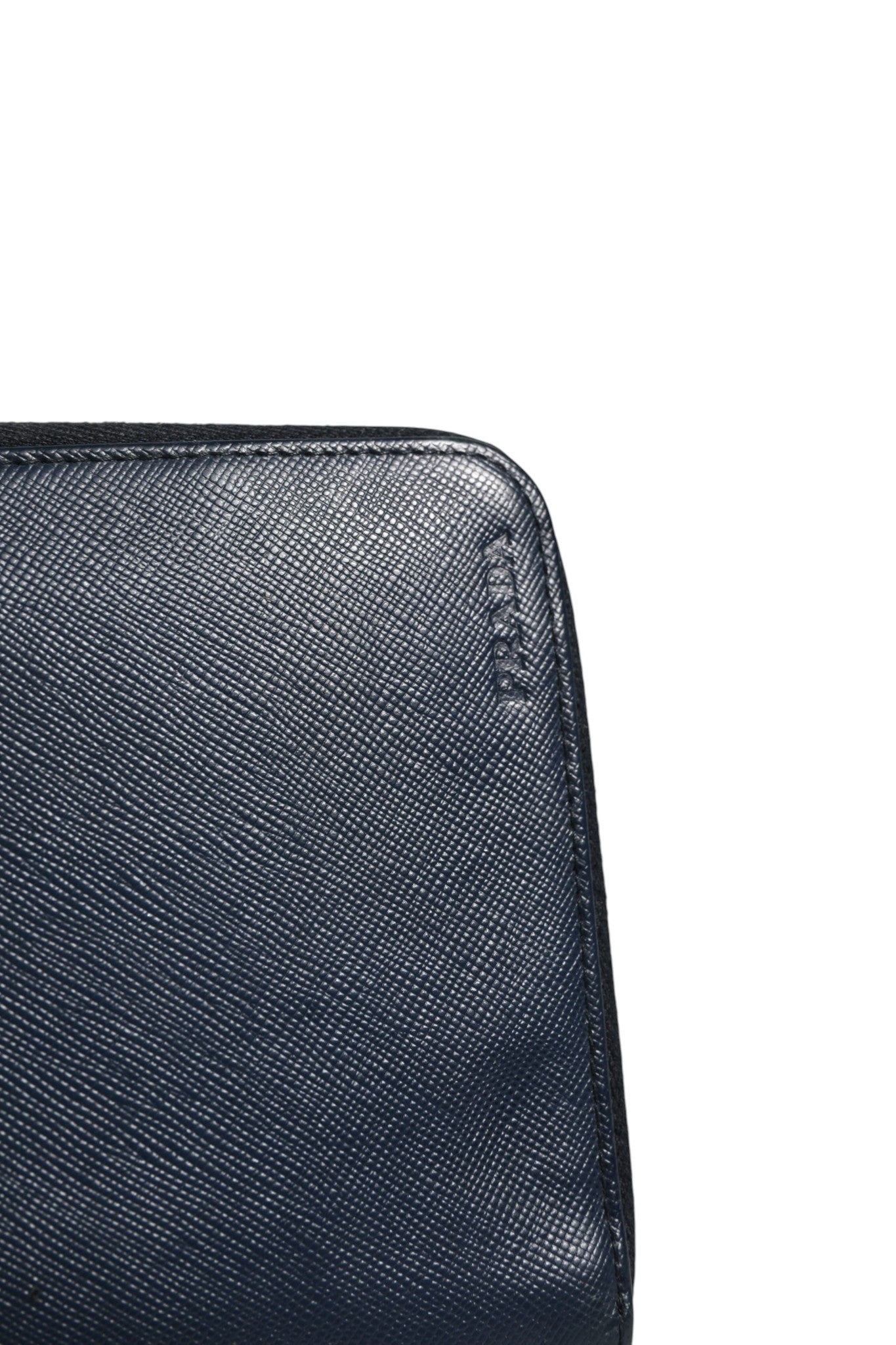 Portefeuille zippé Prada Navy Oliver en cuir gaufré