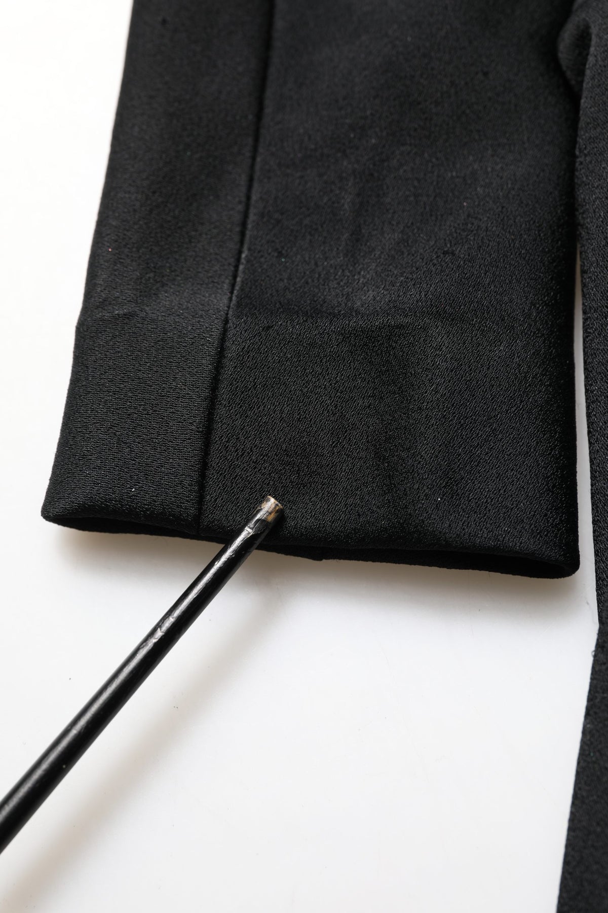 Robe de Cocktail Asymétrique Noire et Argentée Dolce & Gabbana