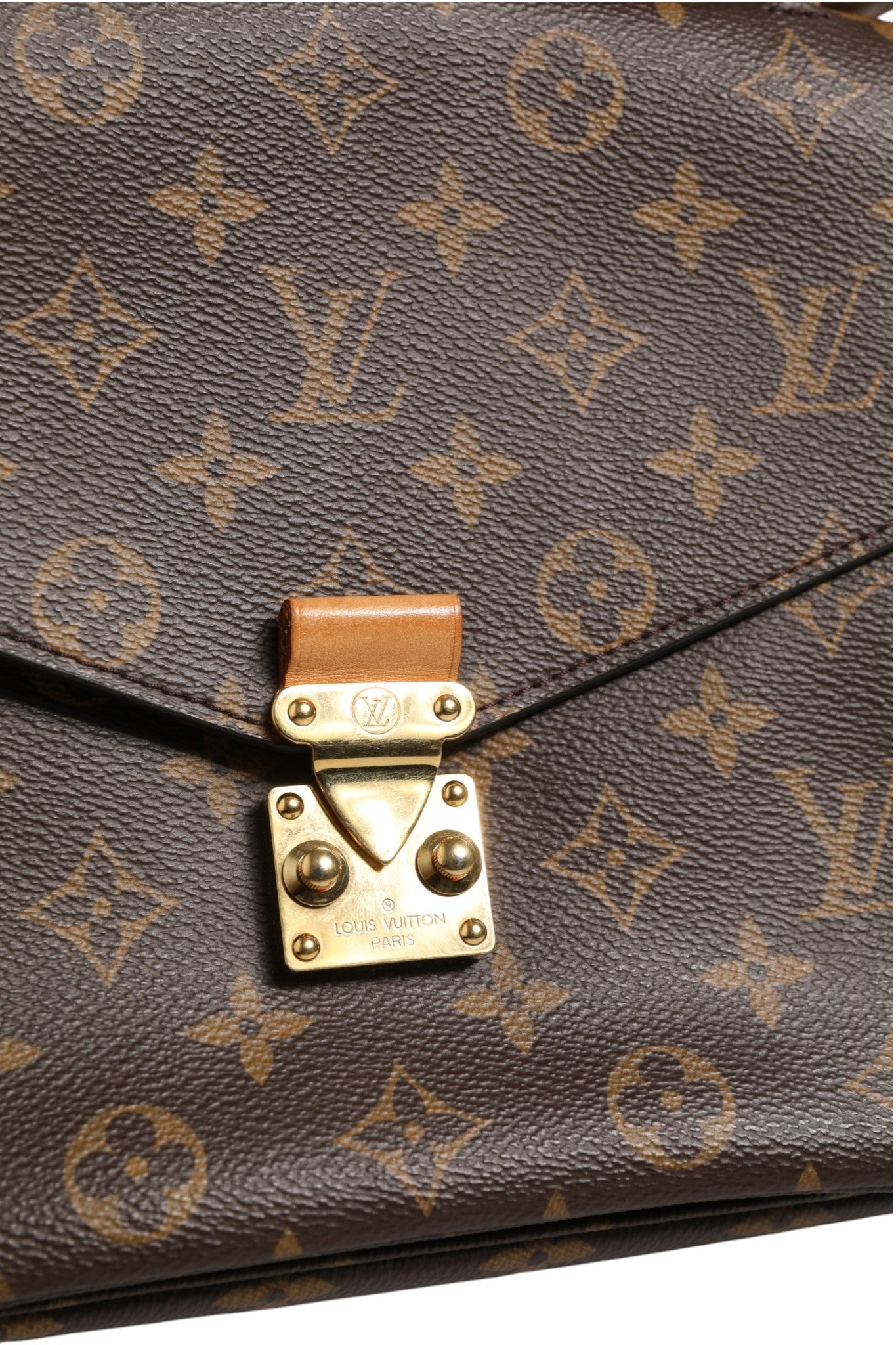 Louis Vuitton Brown Shoulder Bag for Women alternate view