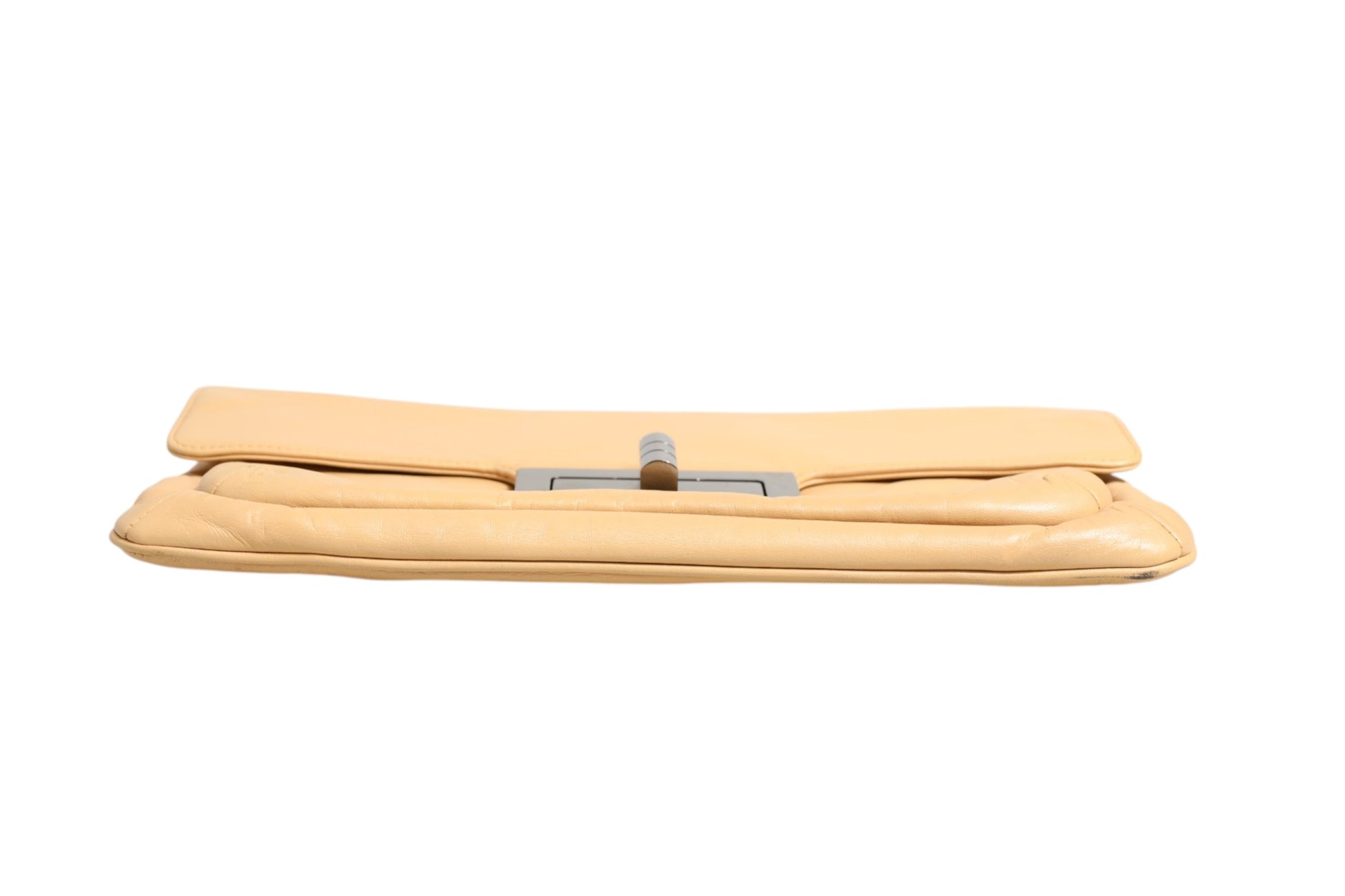 Sac à rabat Chanel Beige en agneau avec fermoir géant Mademoiselle Reissue