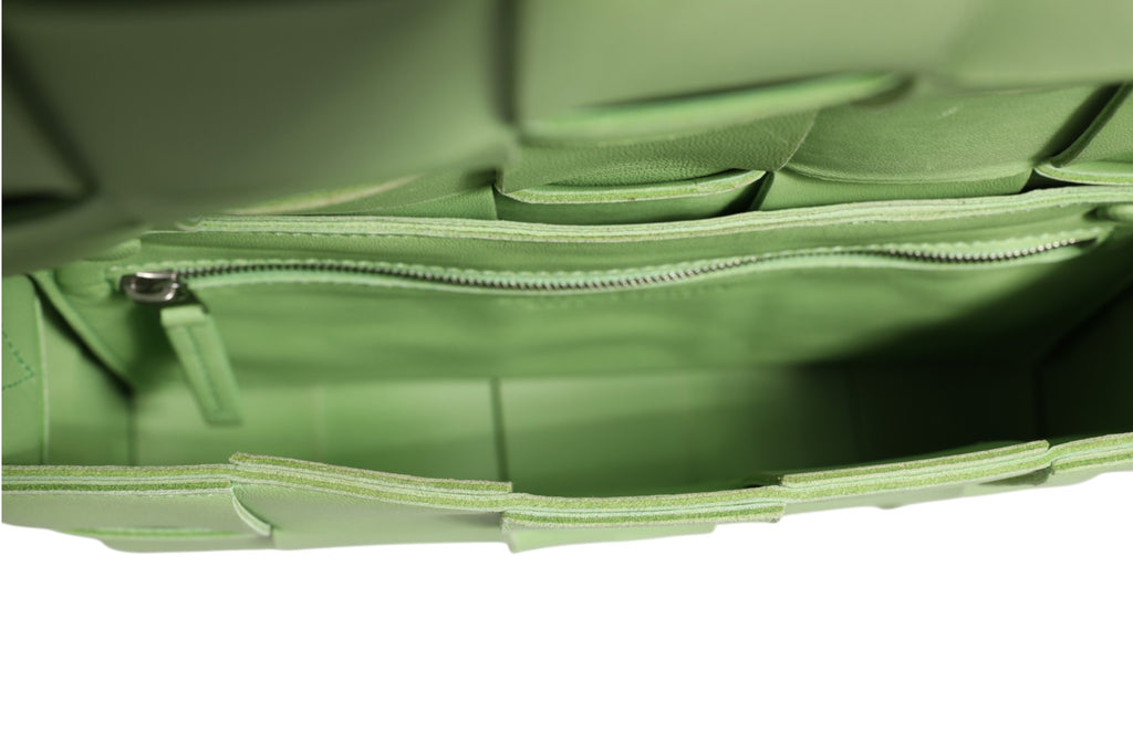 Bottega Veneta Green Crossbody Bag for Women additional view