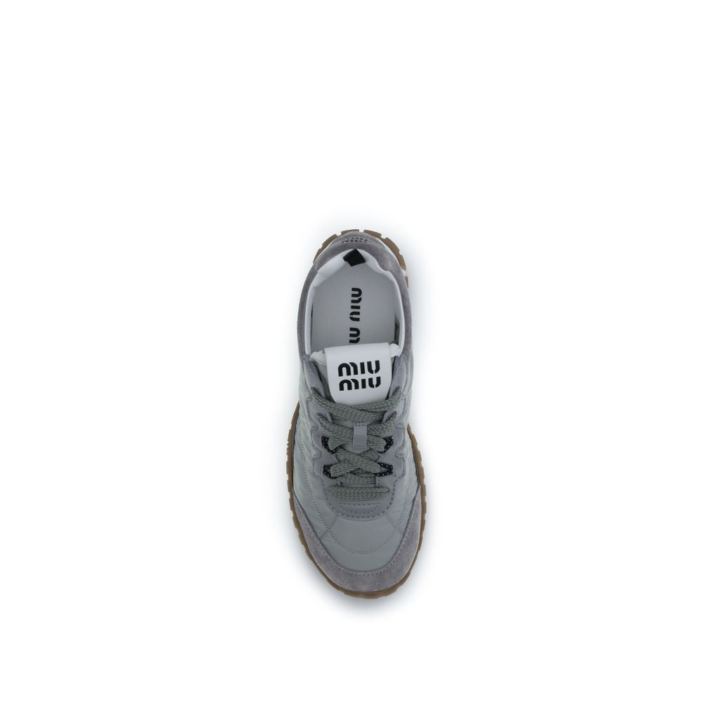 Baskets de sport Miu Miu en polyamide recyclé gris
