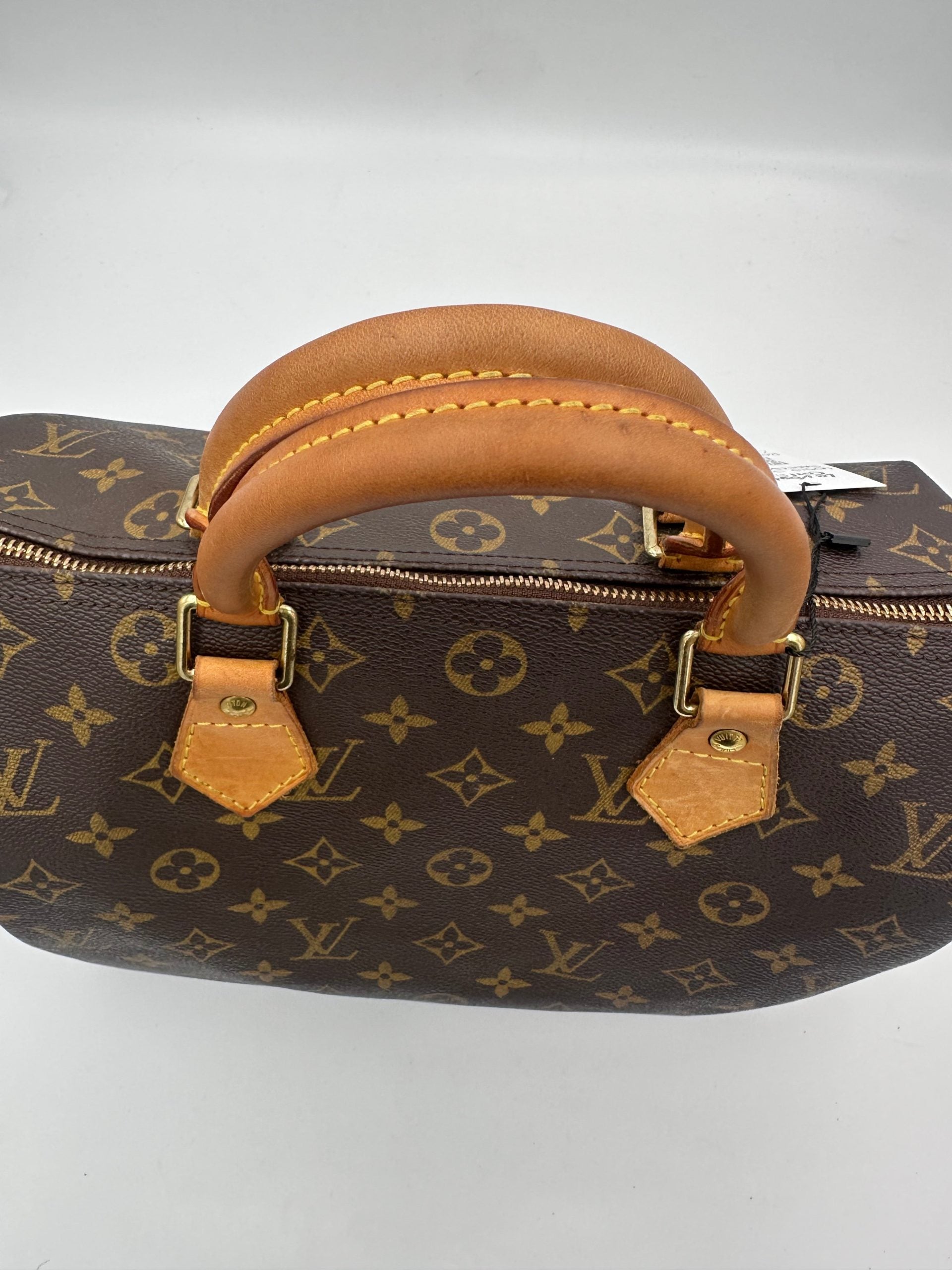 Louis Vuitton LOUIS VUITTON Speedy 30 Monogram Handbag