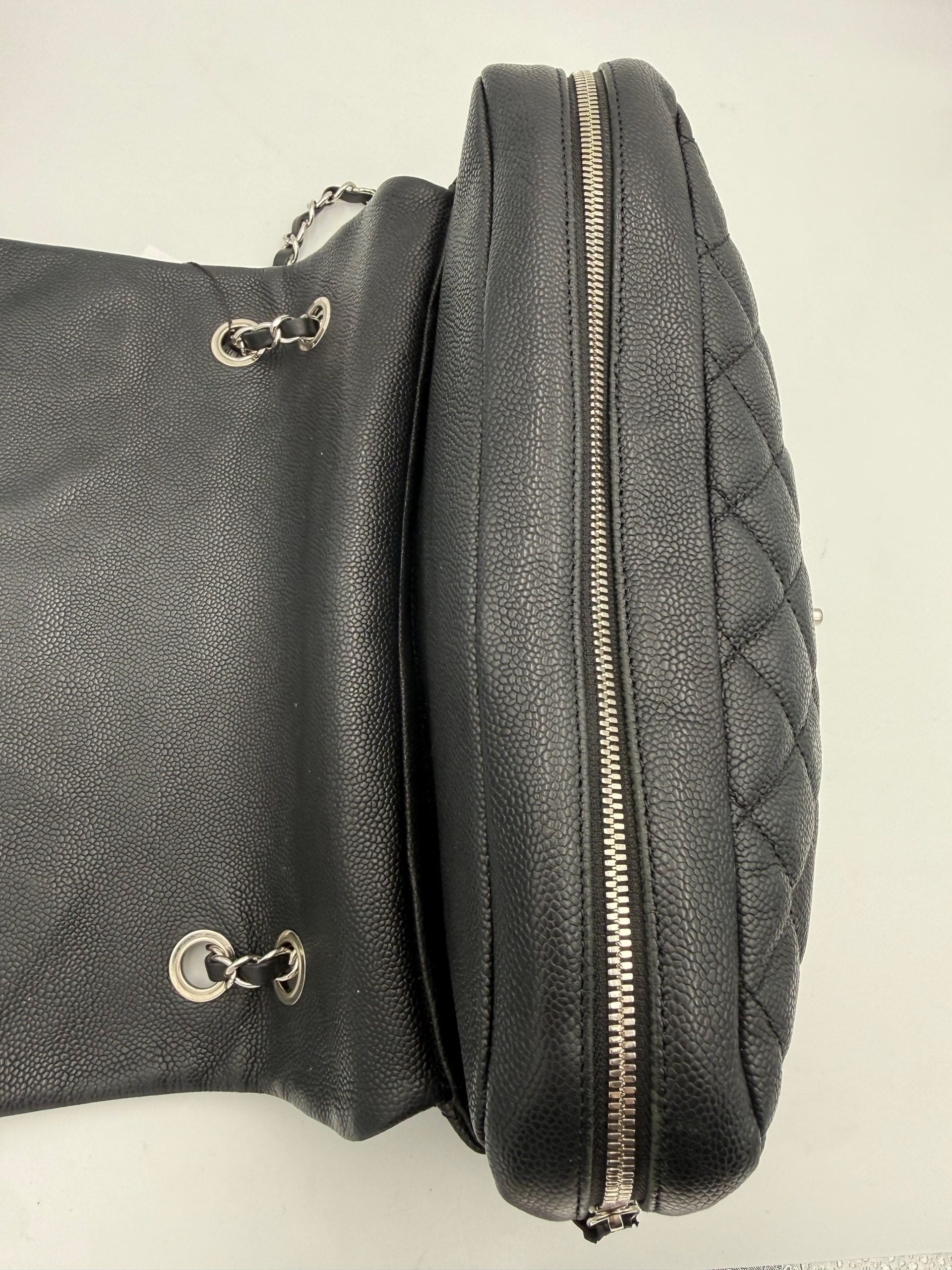 Sac à main Chanel CHANEL Timeless Classique « ZIP FLAP BAG »