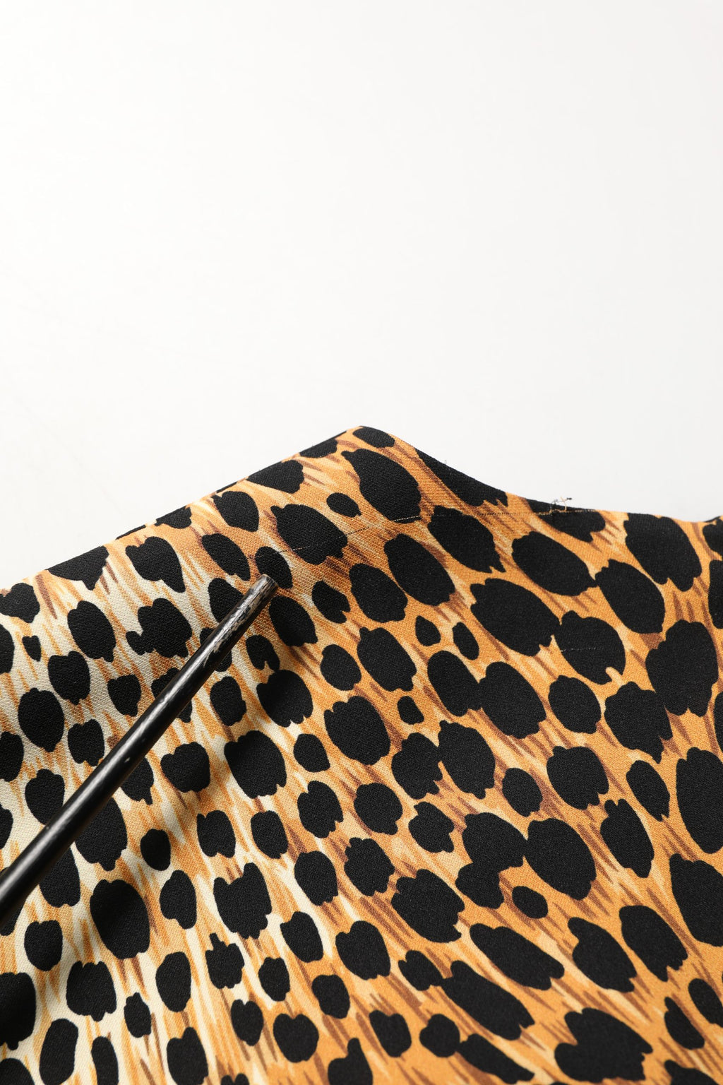 Dolce & Gabbana braunes Leopardenmuster Seiden Etuikleid Midi