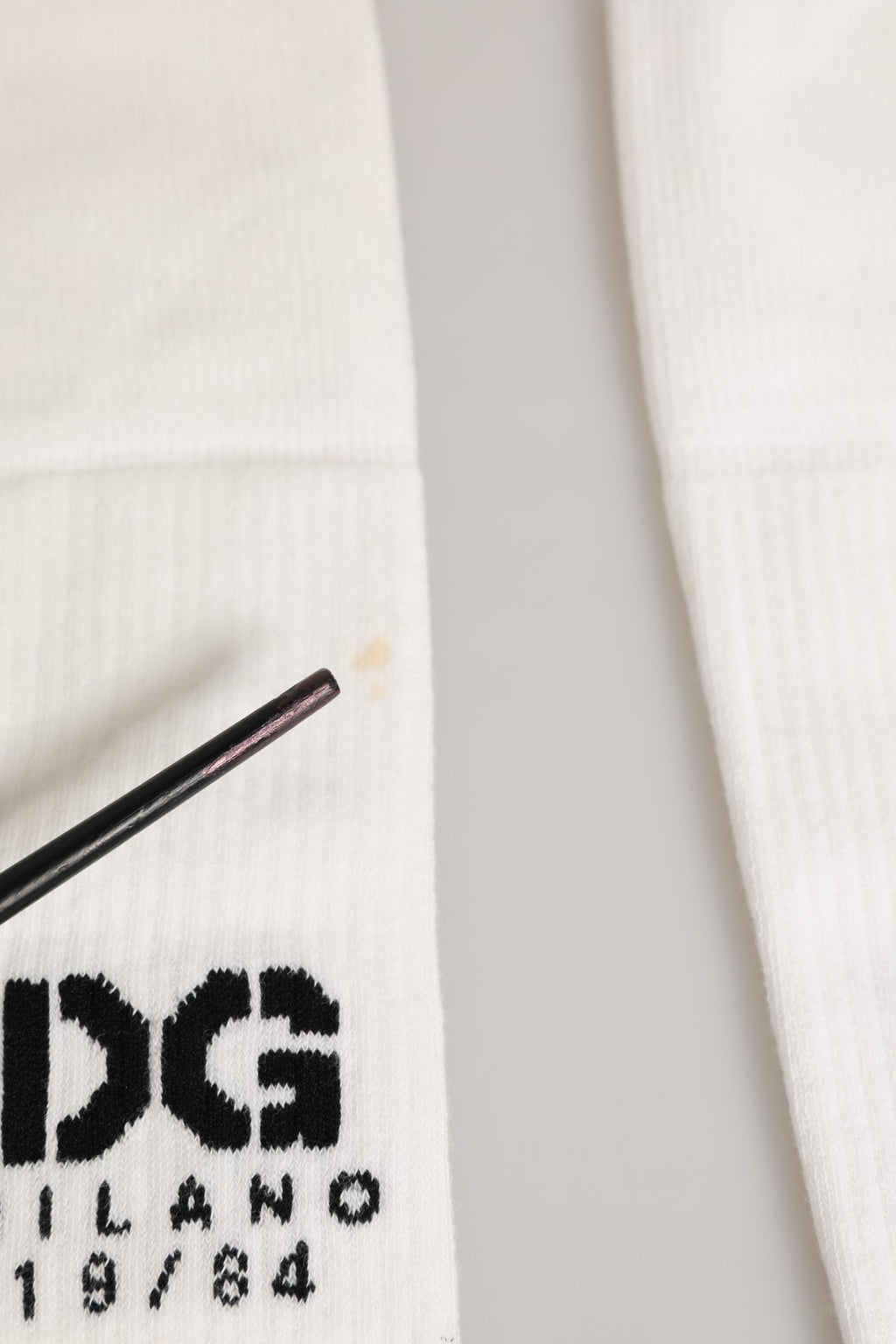 Dolce & Gabbana Men White Cotton Over The Calf Accessory Socks