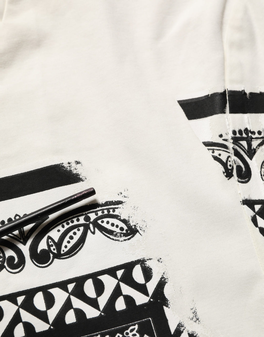 Dolce & Gabbana White Bandana Print Cotton Crew Neck T-shirt