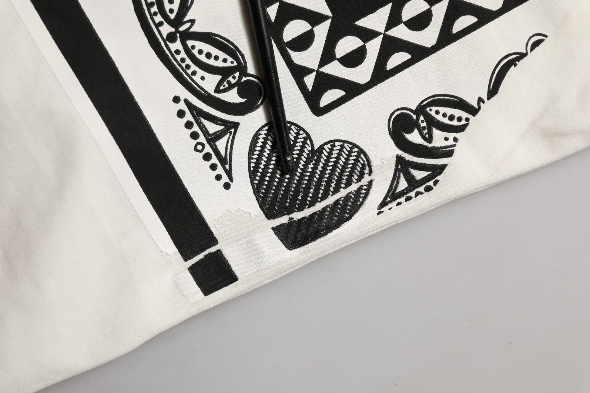Dolce & Gabbana White Bandana Print Cotton Crew Neck T-shirt