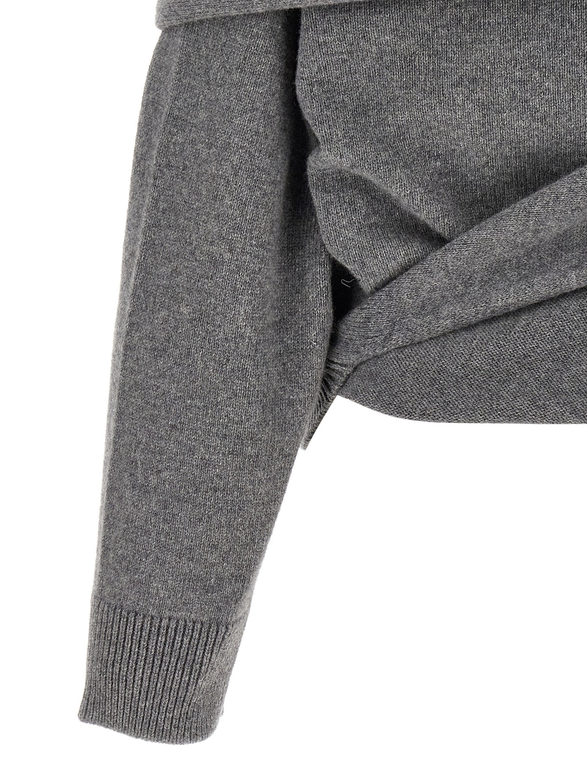 Armarium grauer Wollcardigan