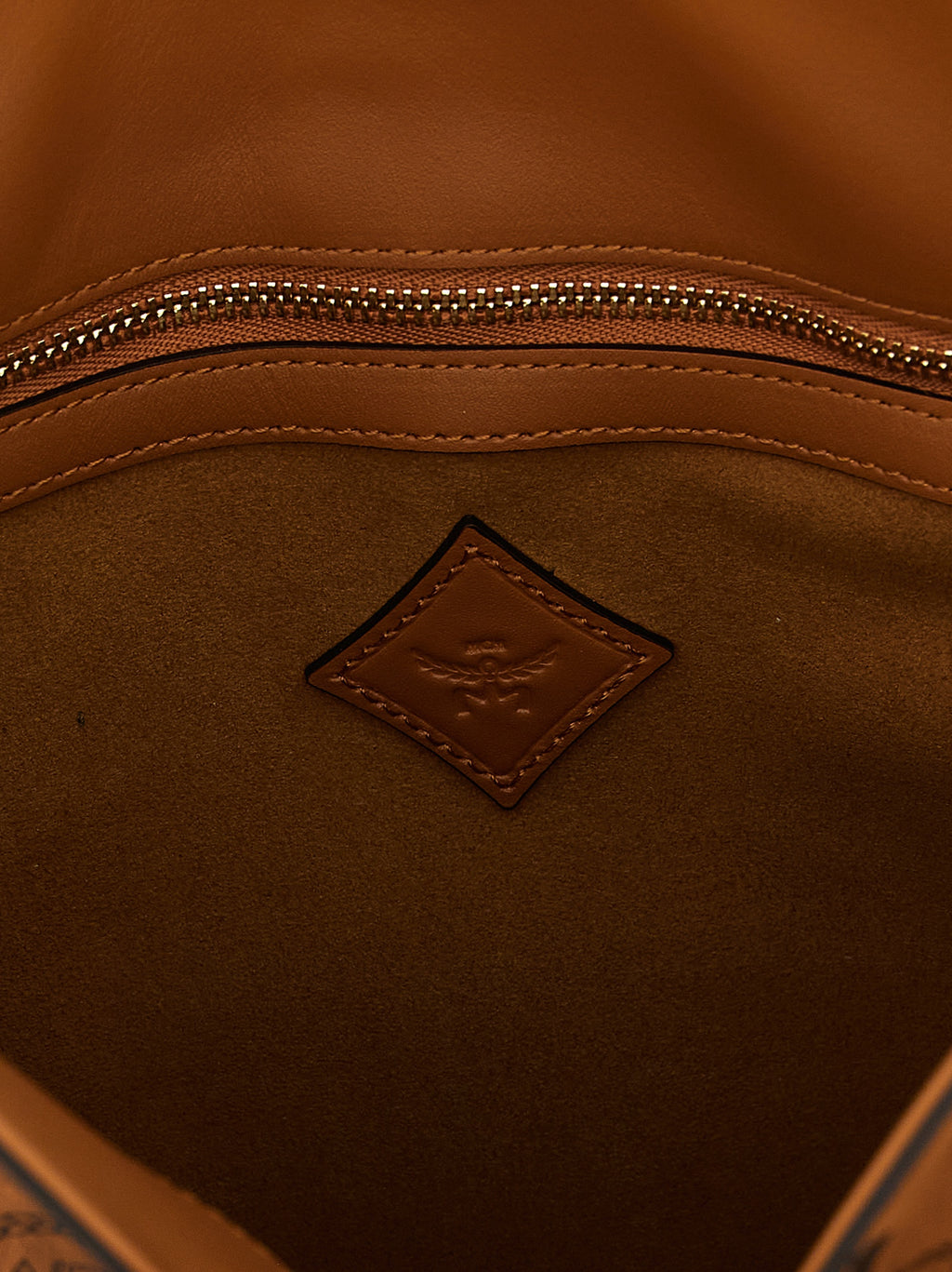 MCM braune Schultertasche aus Polyethylen