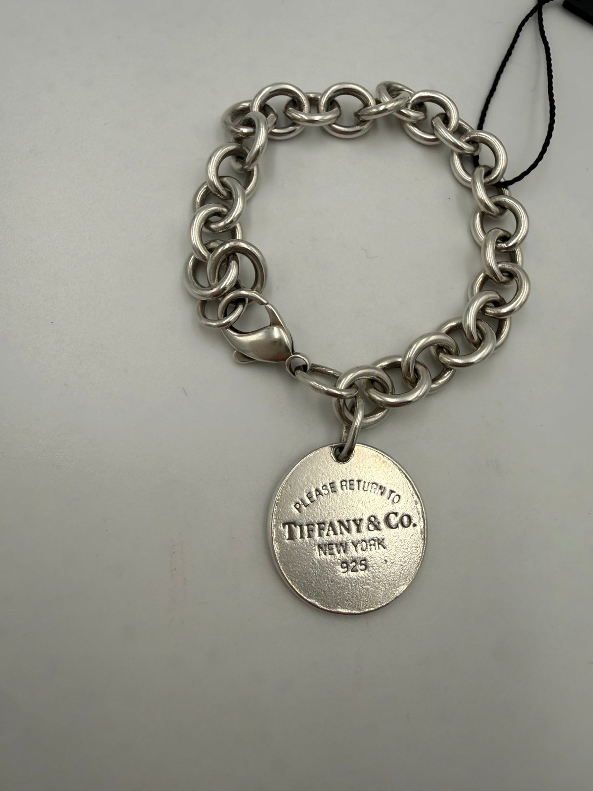 Tiffany & Co. TIFFANY & CO. RETURN TO Round Pendant Bracelet