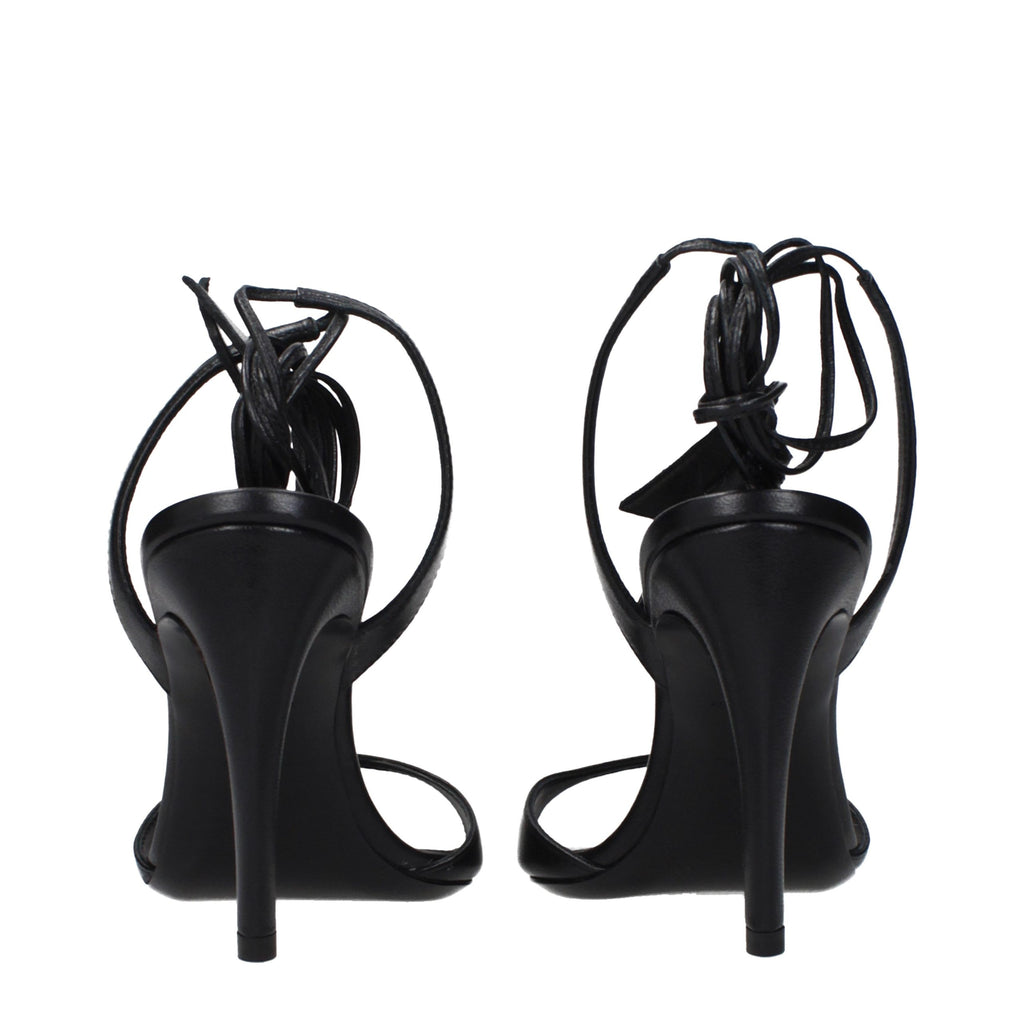 Attico Sandalen aus schwarzem Leder mit Stilettoabsatz