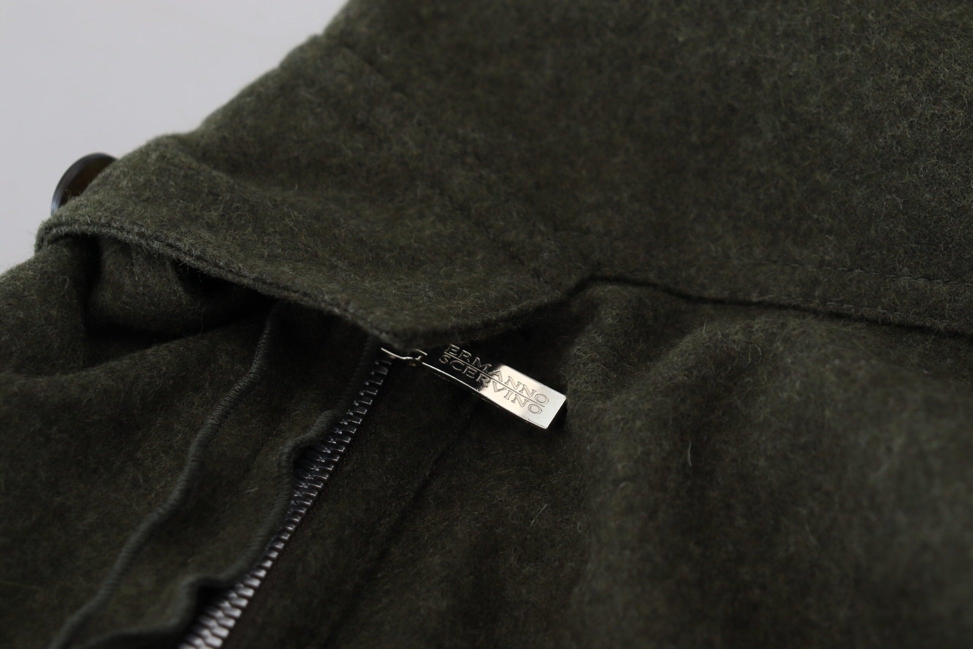 Ermanno Scervino – Grüne, schmal zulaufende Hose für Damen mit Schnürung