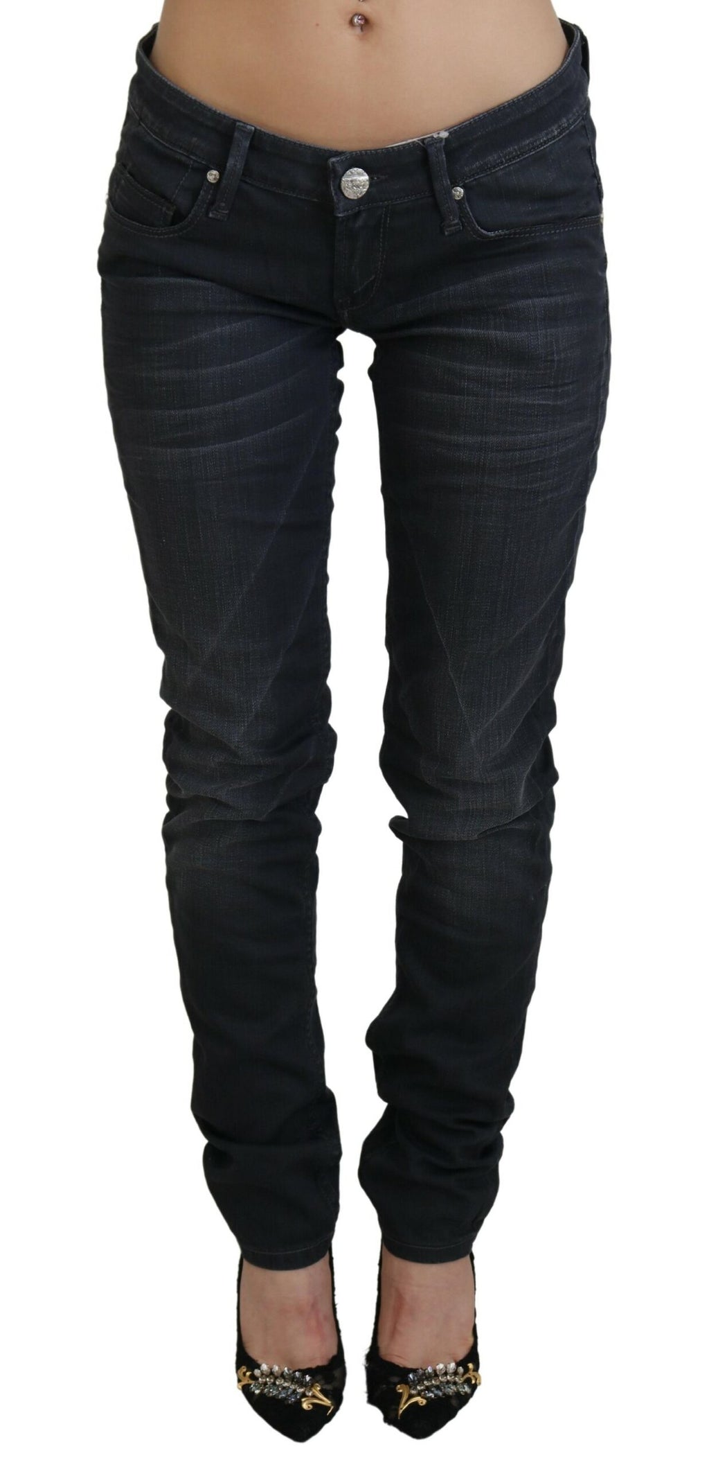Jeans en jean de coton coupe slim taille basse délavés noir Acht