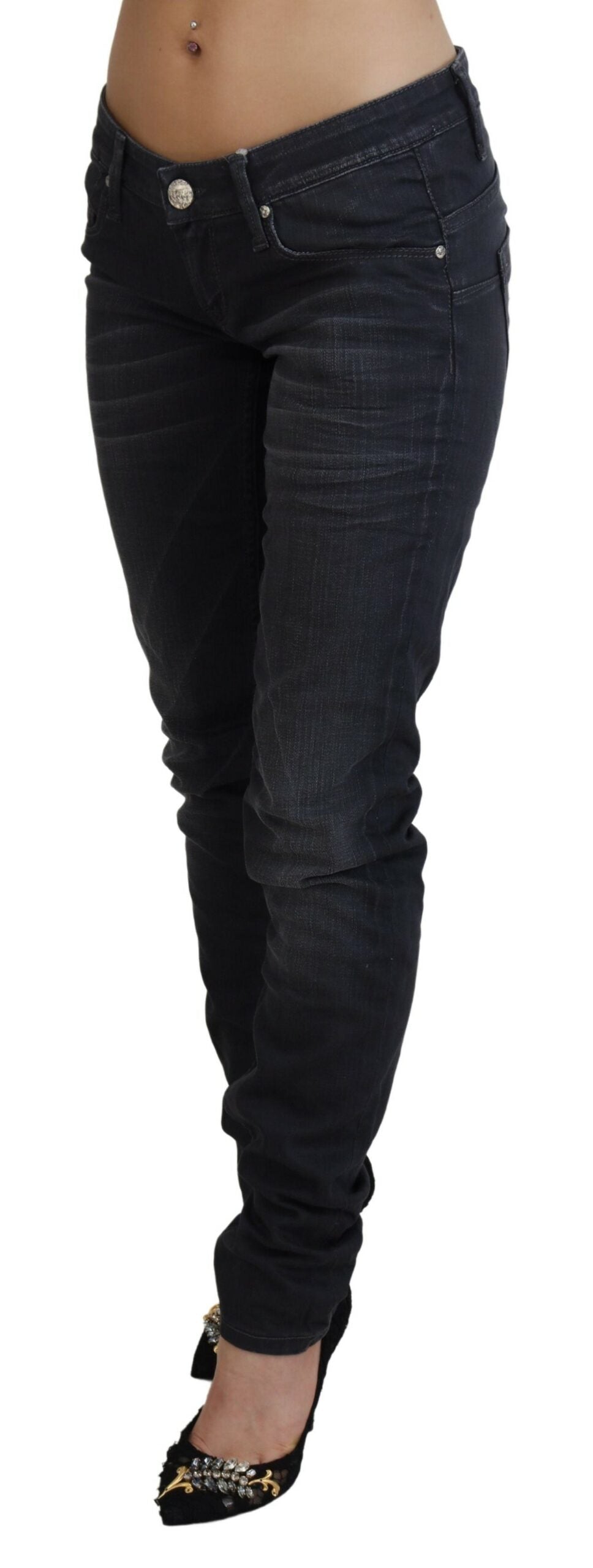 Jeans en jean de coton coupe slim taille basse délavés noir Acht