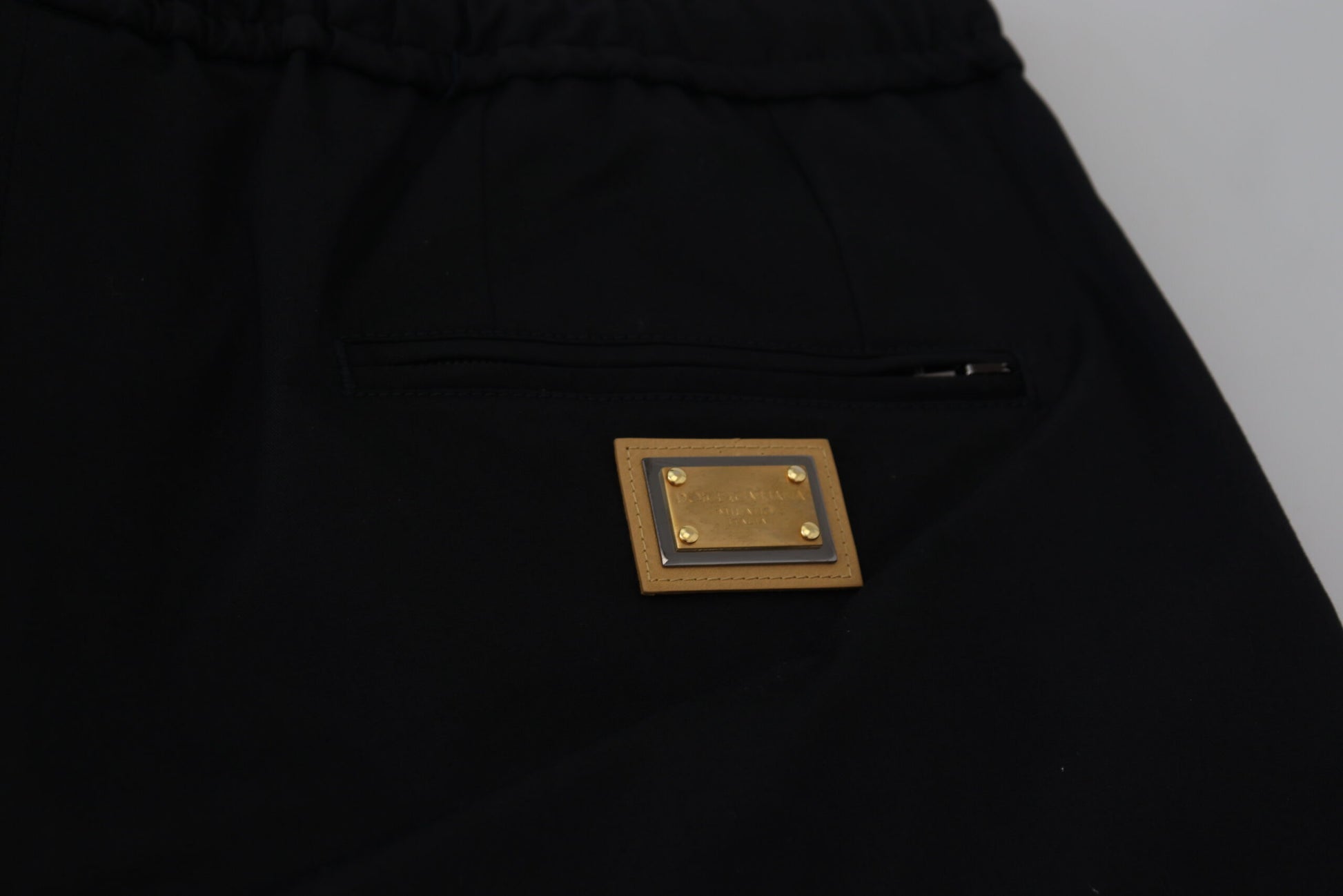 Pantalon court Dolce & Gabbana en coton noir avec taille élastique et logo DG