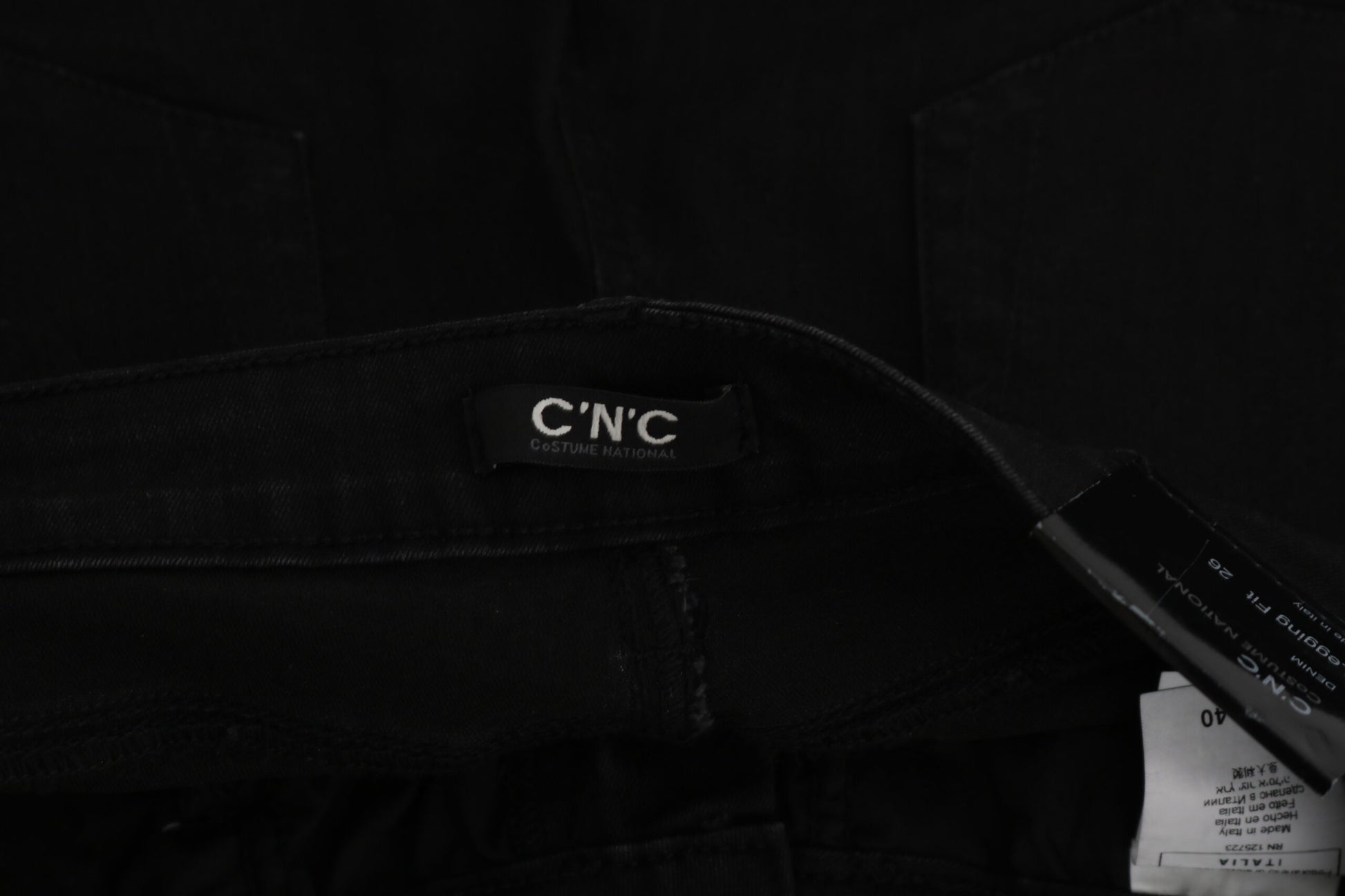 Jean slim en denim noir orné à taille mi-haute Costume National