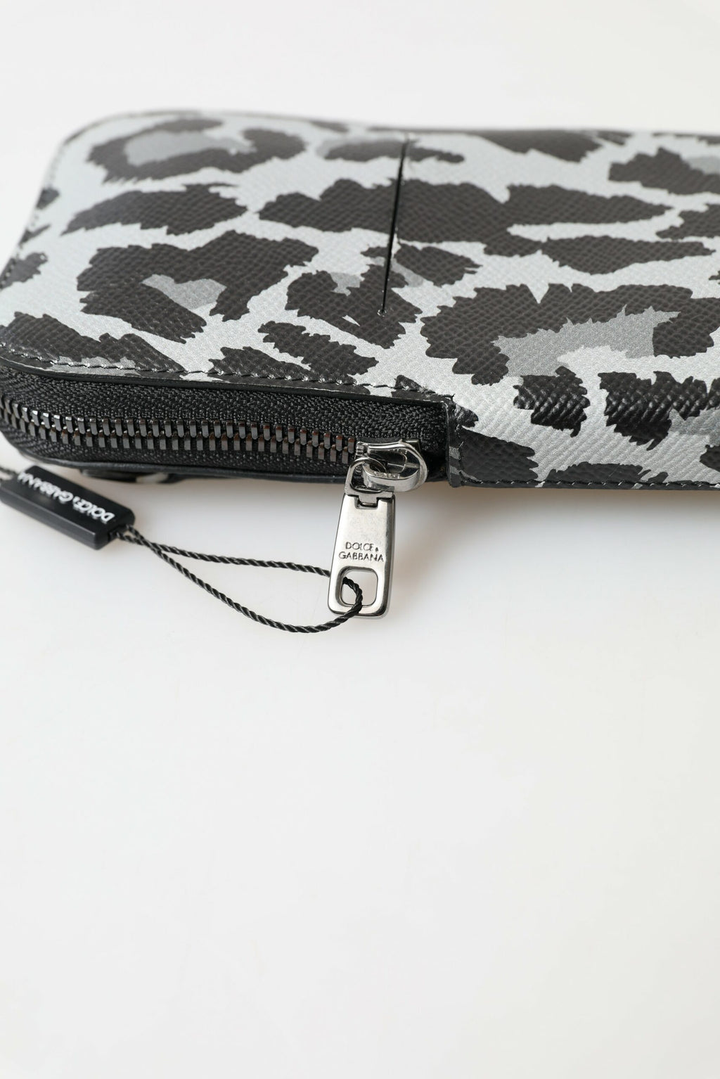 Dolce &amp; Gabbana Graue Leopardenleder Herren Geldbörse Crossbody Sling Handytasche