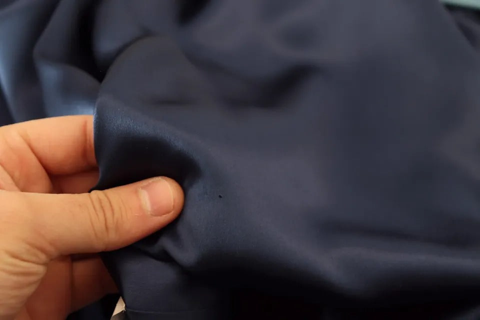 Robe Veste Dolce & Gabbana en Satin de Soie Bleu avec Ceinture à la Taille
