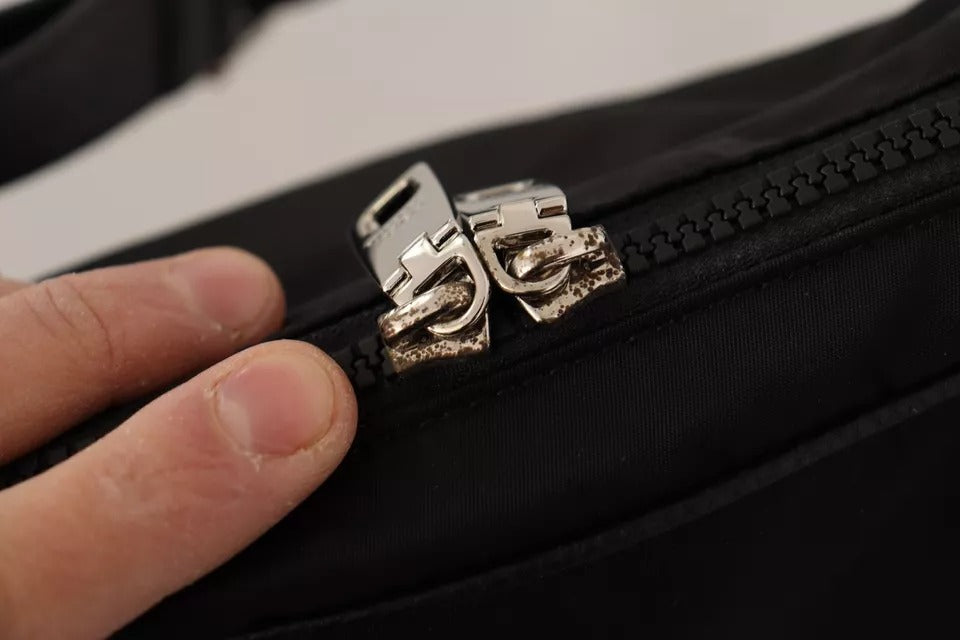 Dolce &amp; Gabbana – Schwarze Messenger-Umhängetasche aus Nylon und Leder mit DG-Logo-Patch