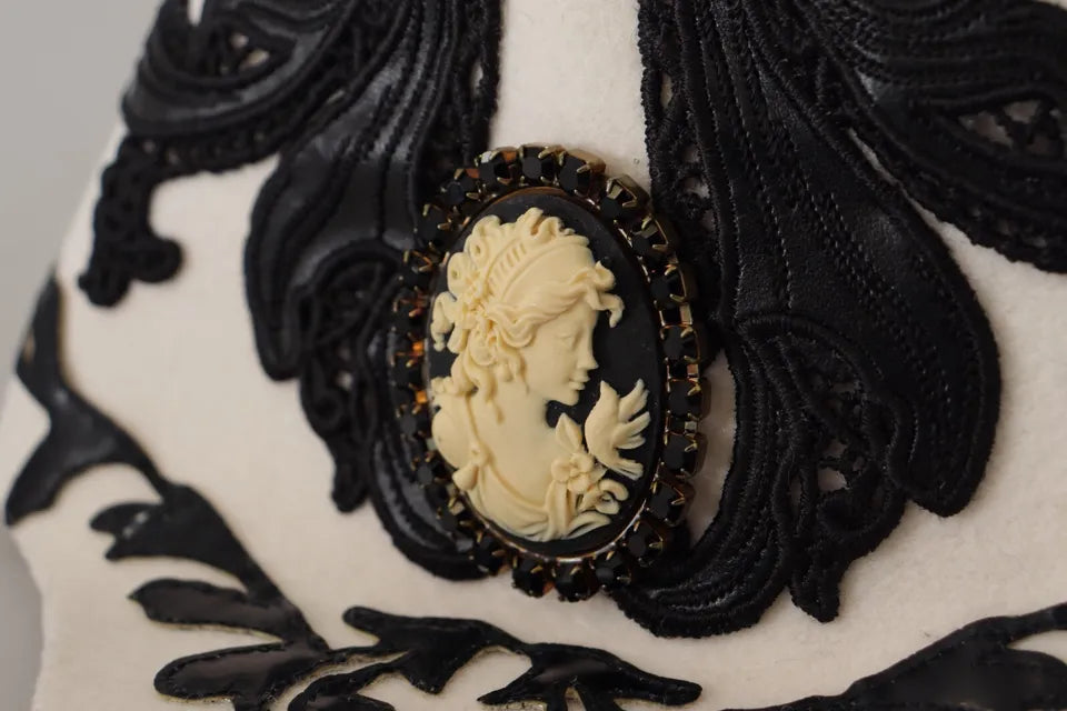 Chapeau Dolce & Gabbana en laine noire et blanche brodé d'un camée et broche