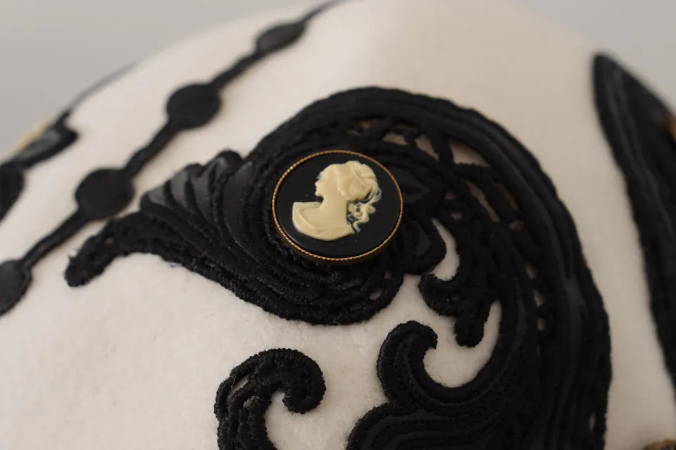 Chapeau Dolce & Gabbana en laine noire et blanche brodé d'un camée et broche
