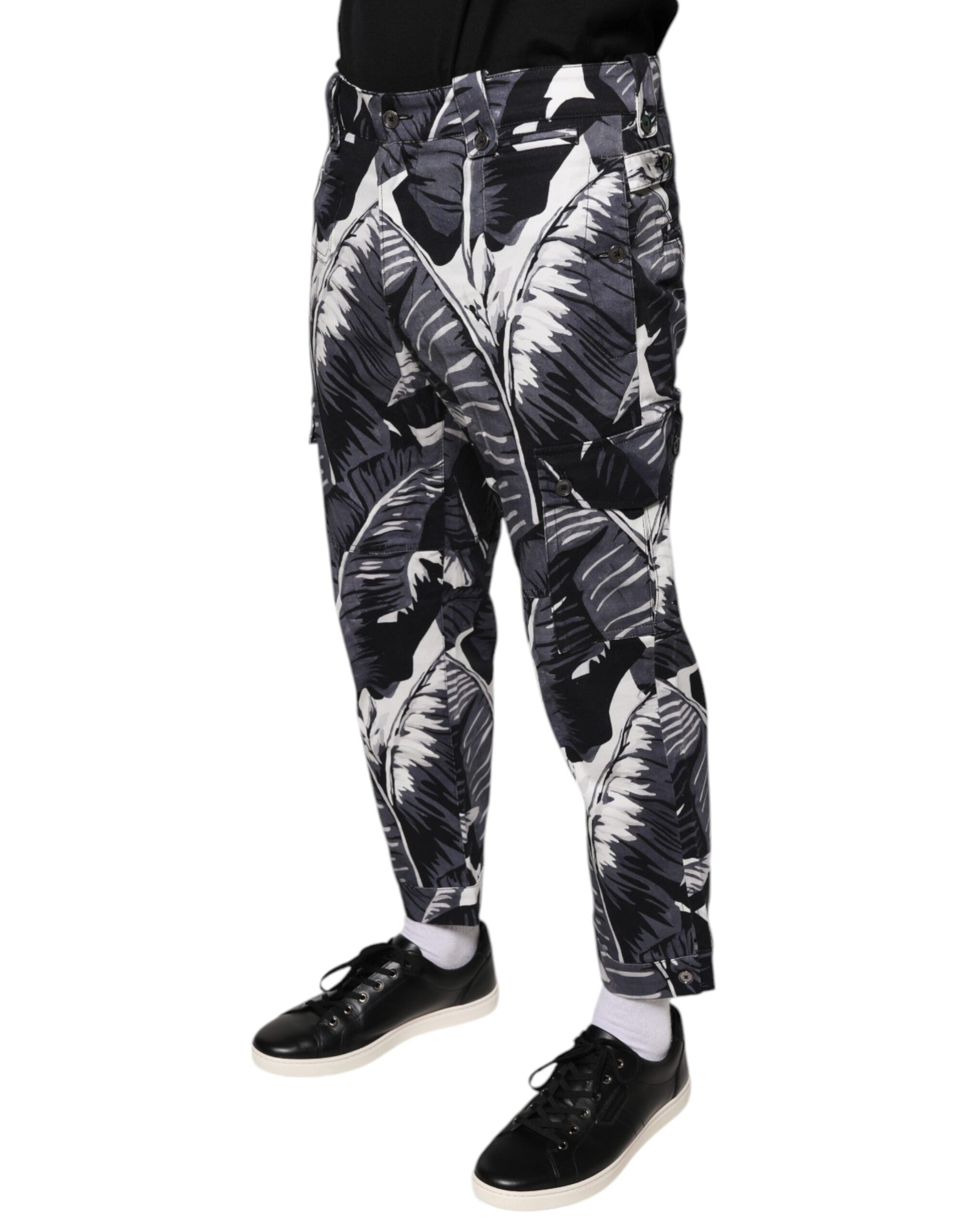 Dolce & Gabbana Grey Casual Pants for Men detail view